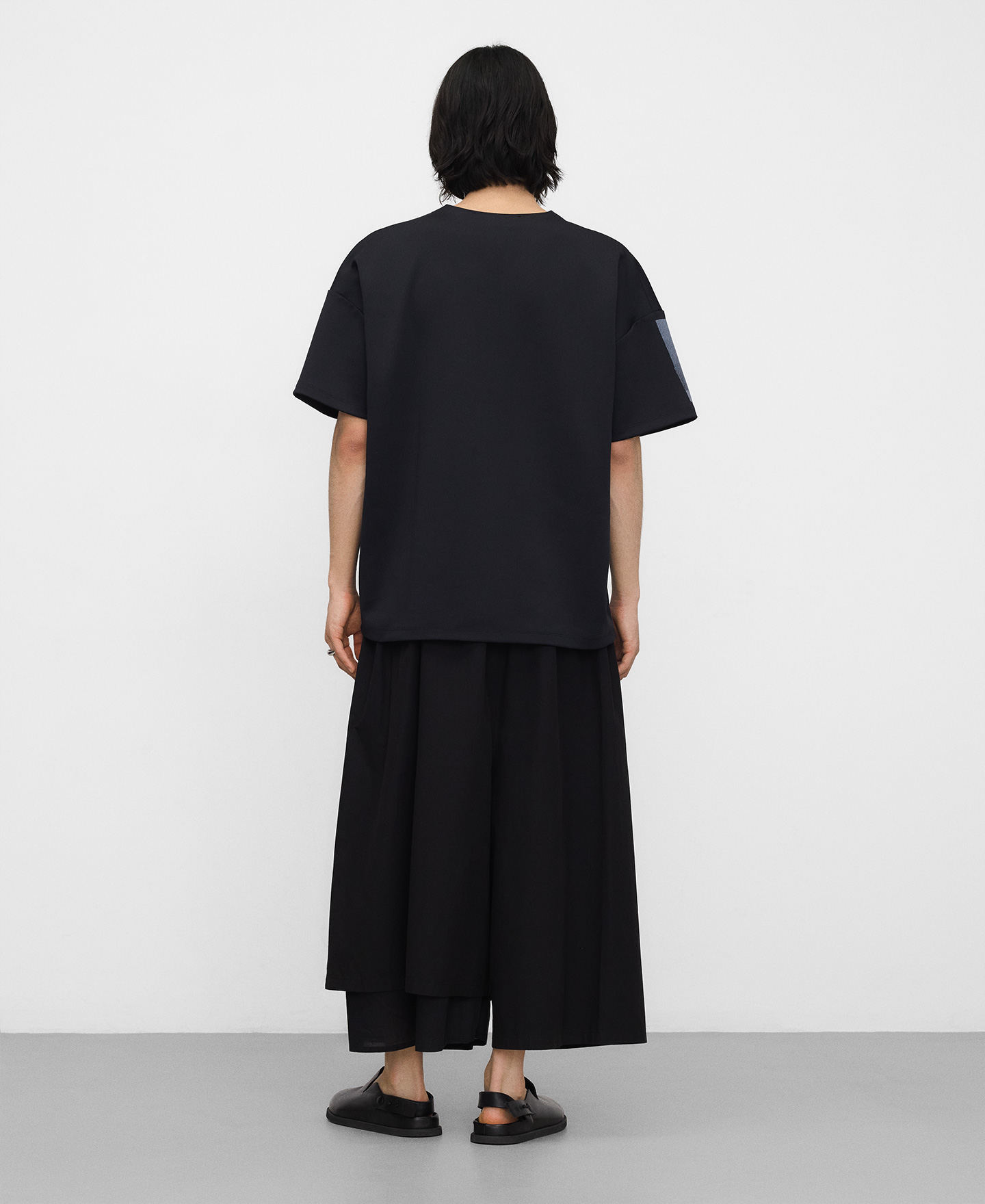 Camiseta oversize panel frontal image number 2