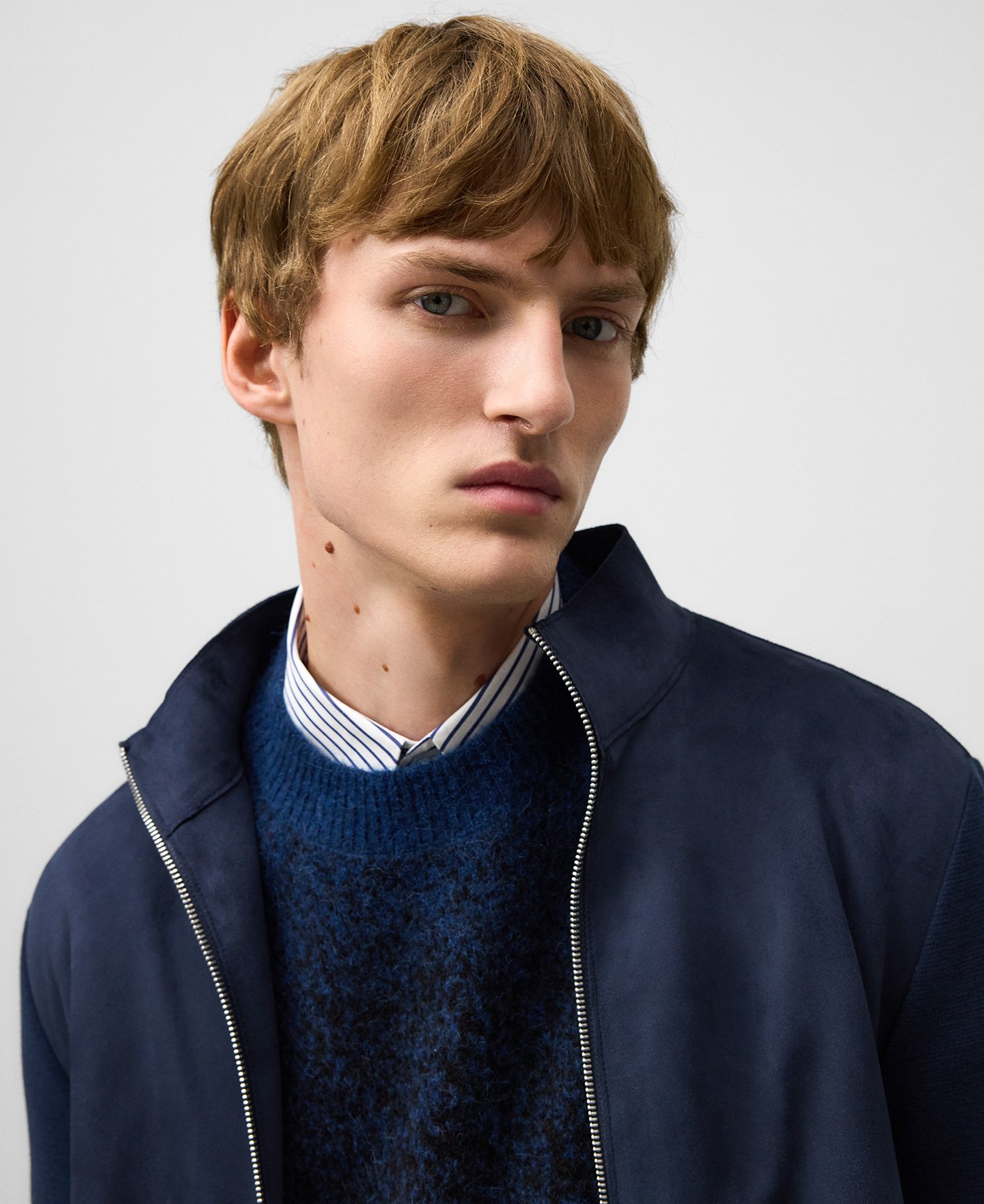 Faux suede and knit cardigan man image number 3