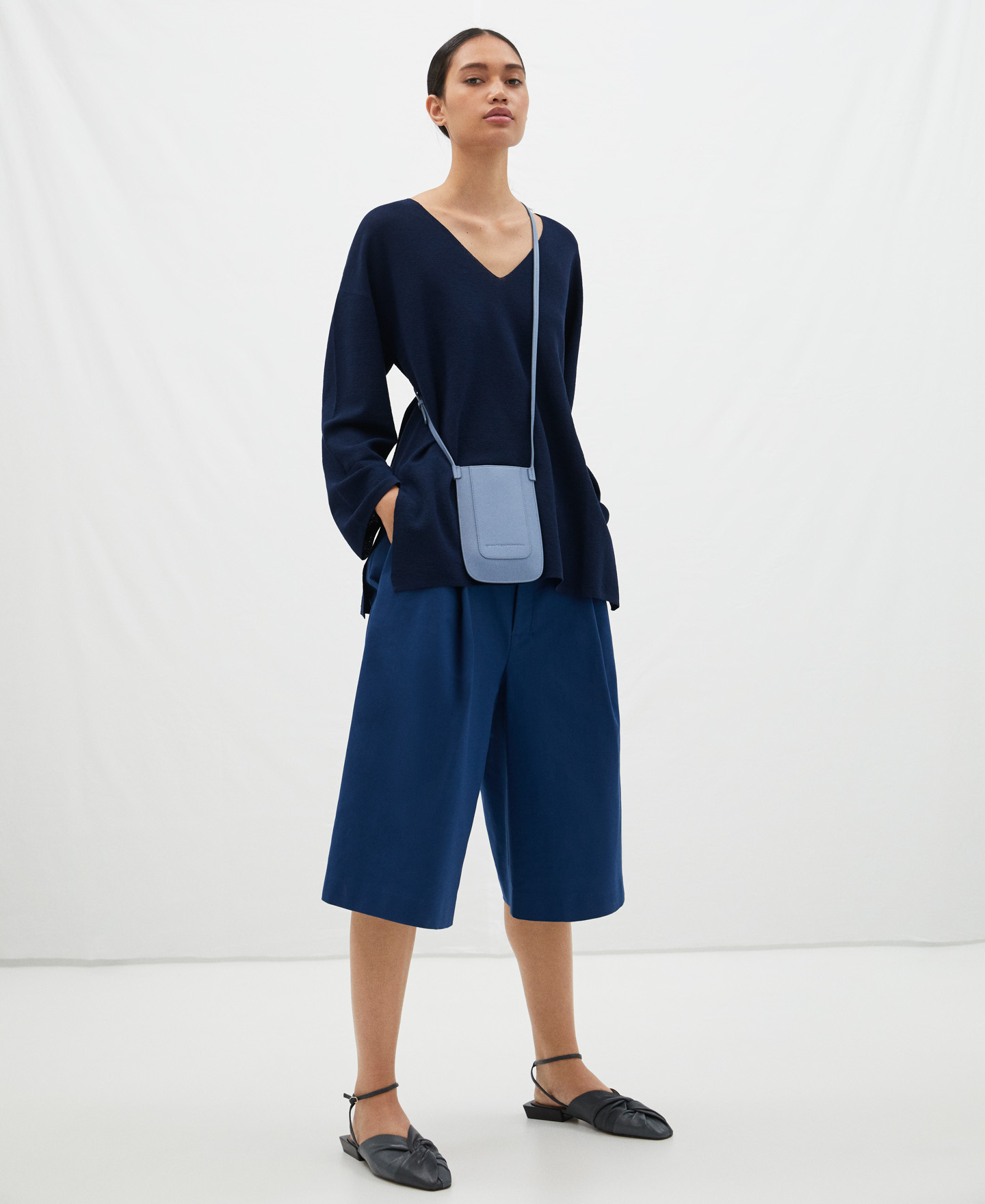 V-neck viscose sweater image number 1