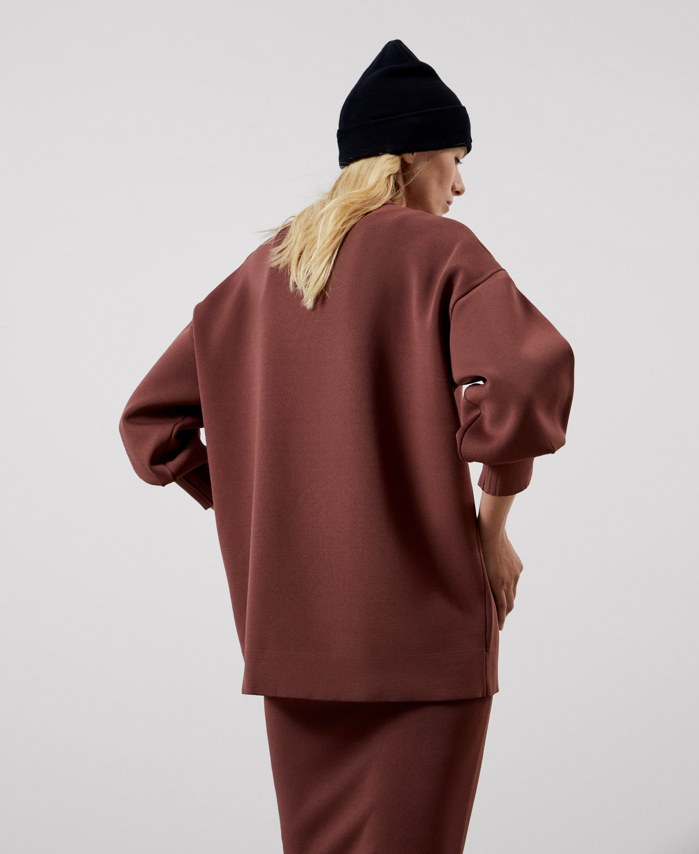 Knitted viscose and nylon sweater image number 2