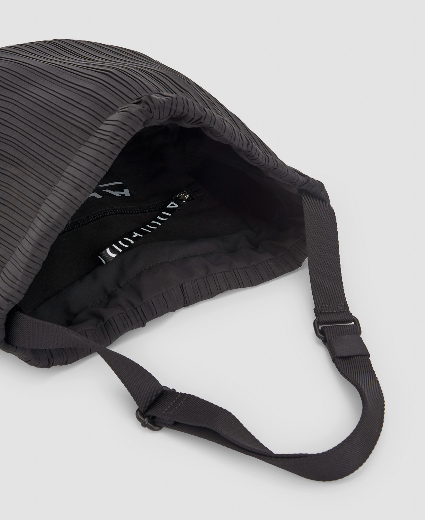 Crinkle backpack image number 3