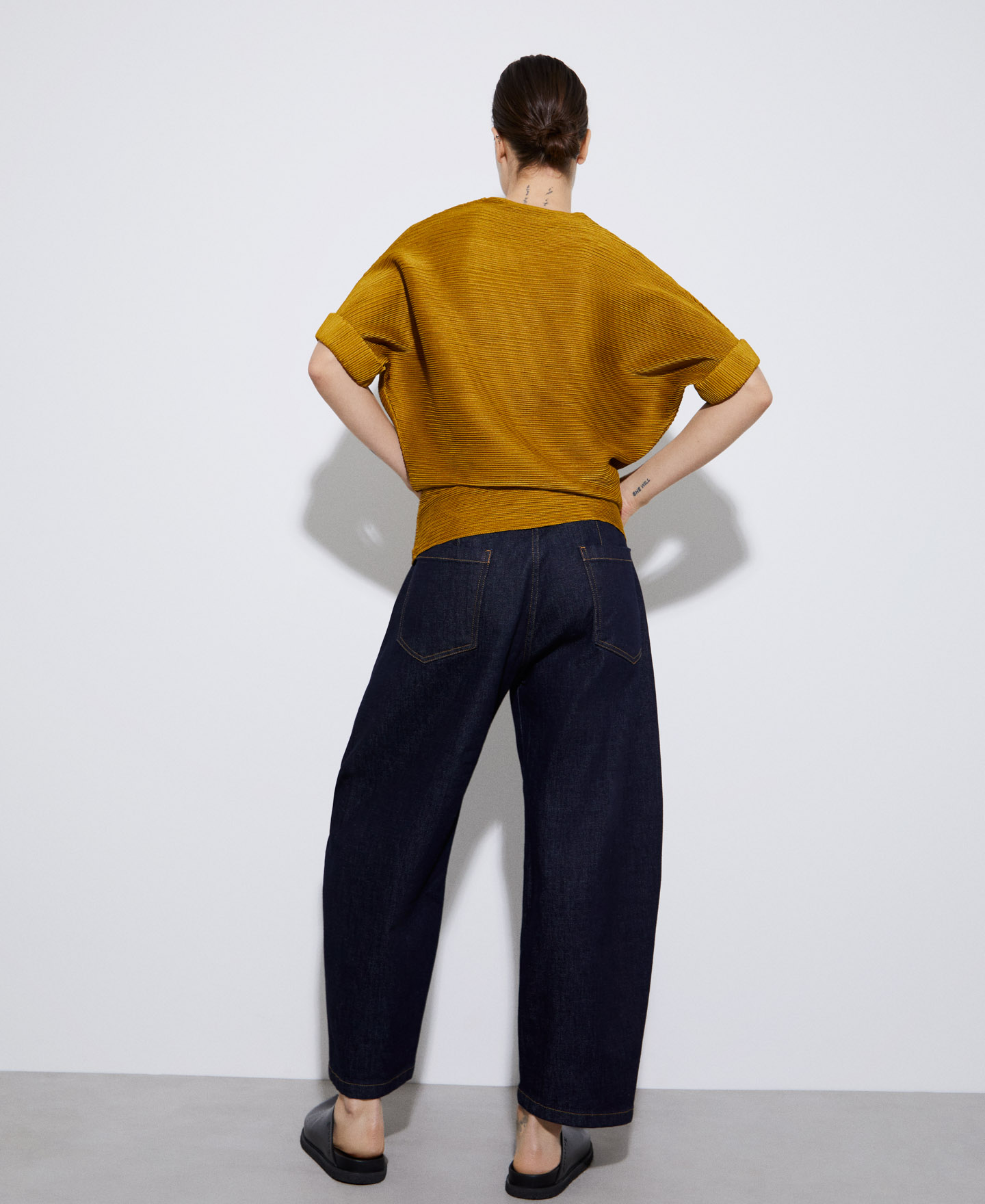 Japanese sleeve crinkle sweatshirt image number 2