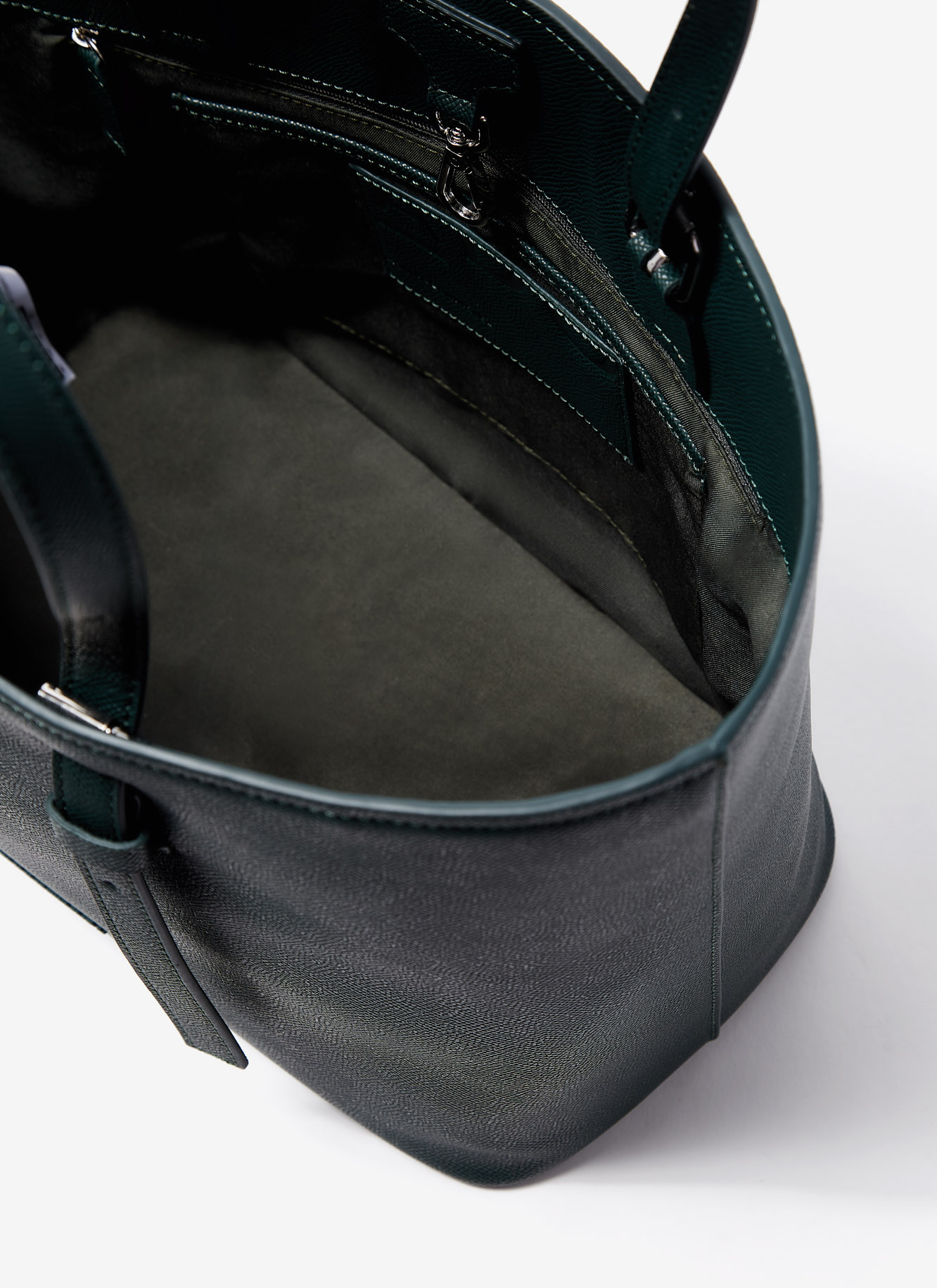 Shopper horizontal en efecto saffiano image number 2