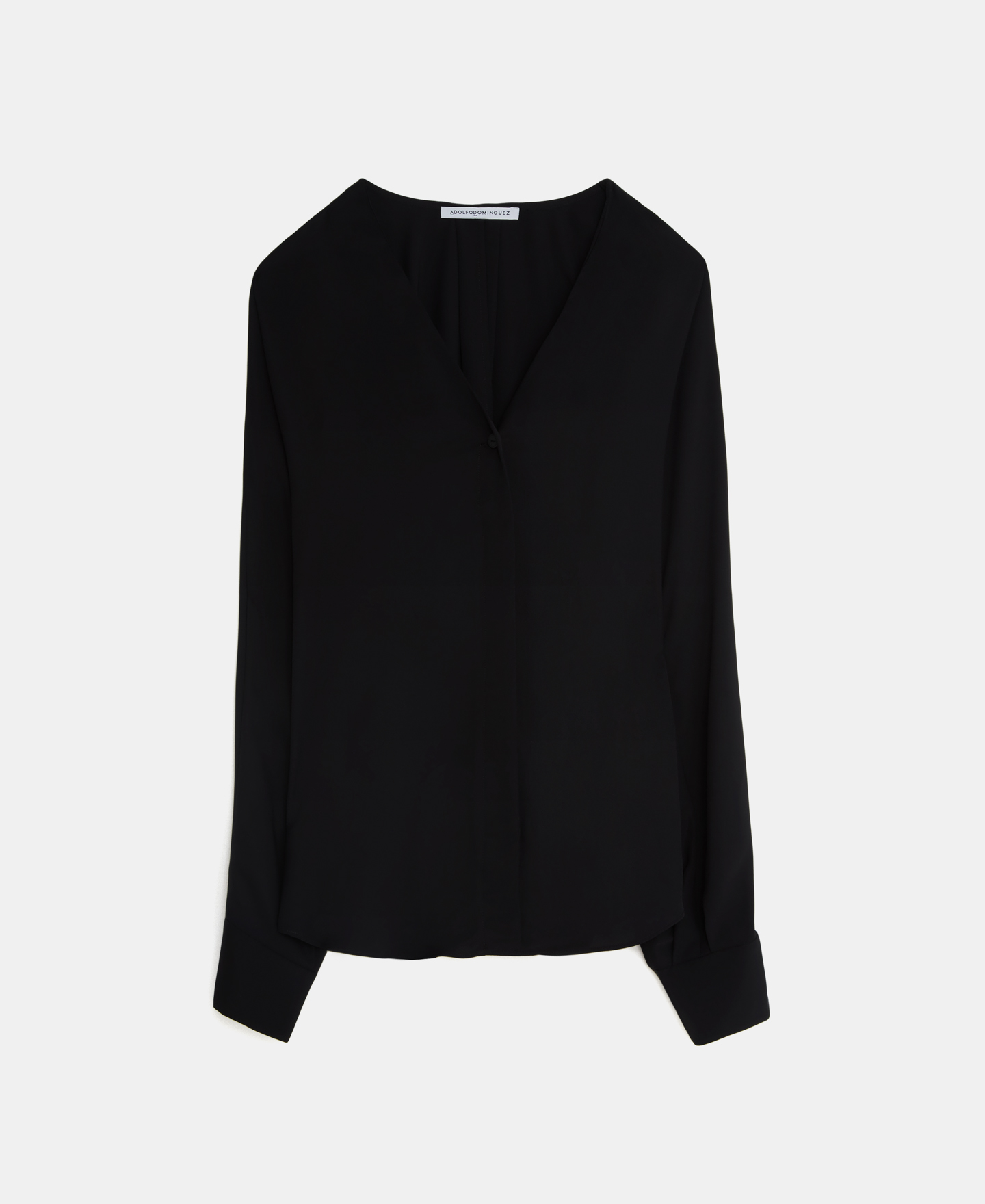 Blusa escote pico y manga japonesa image number 4