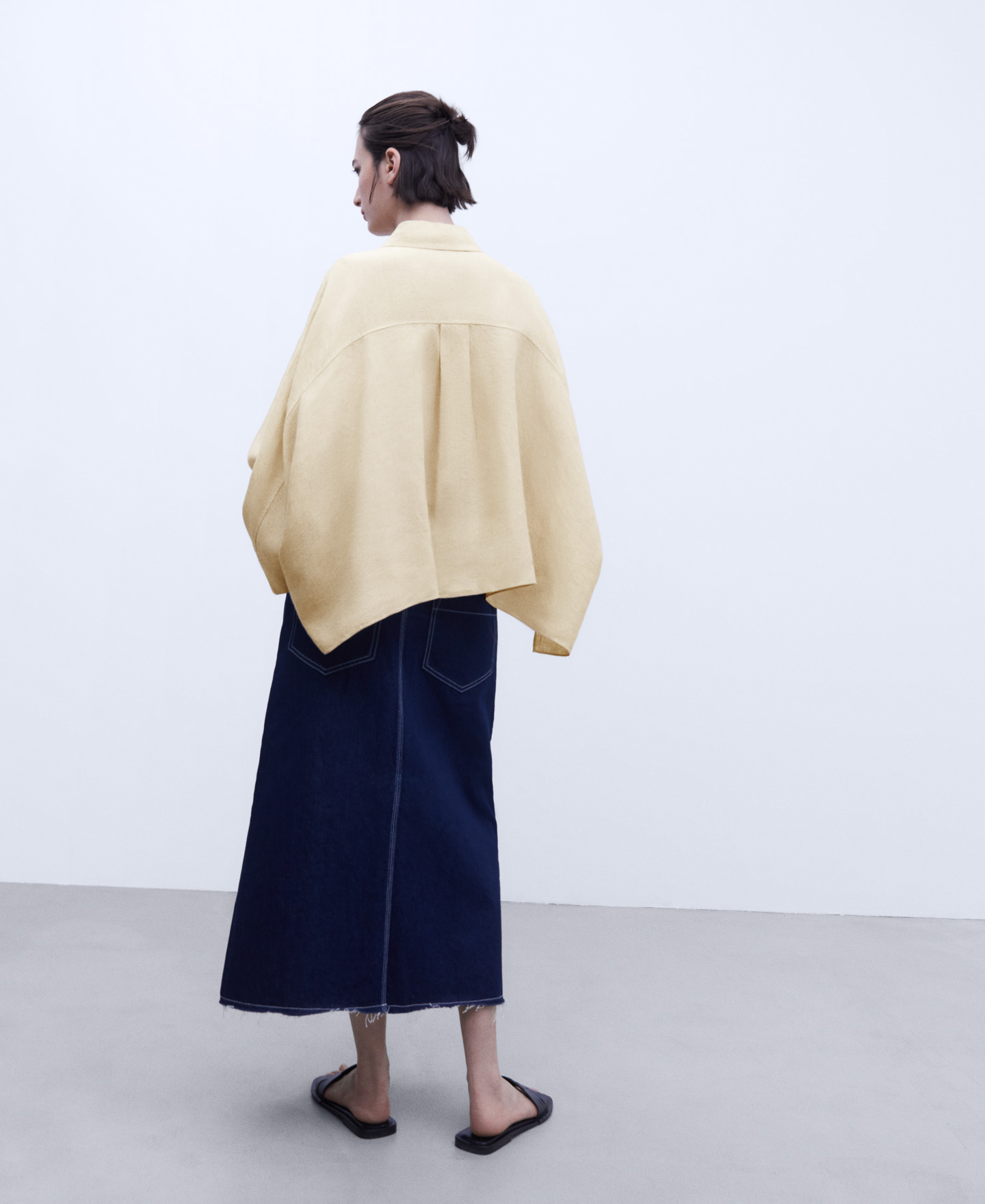 Oversize Japanese sleeve linen shirt image number 2
