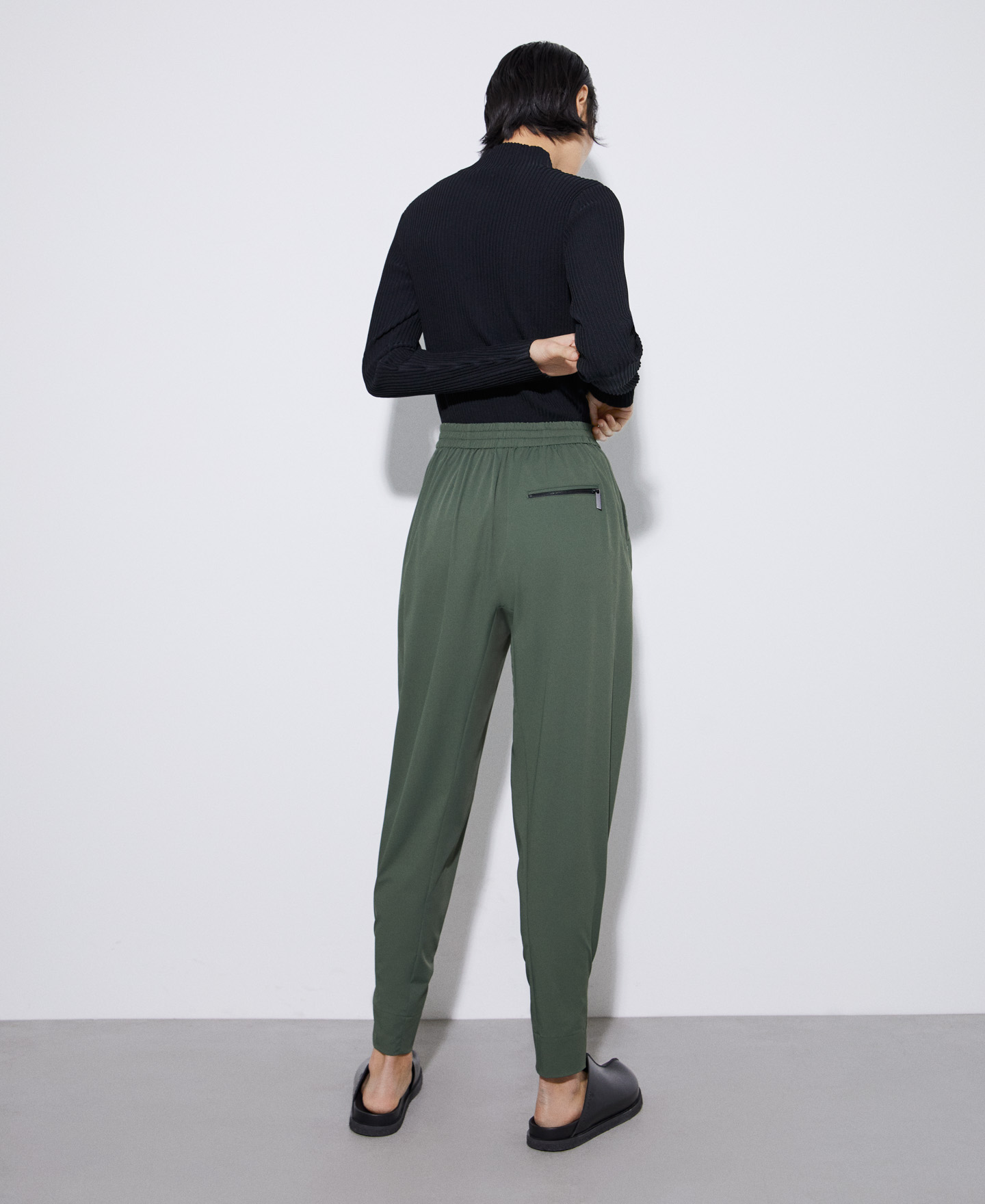 Recycled nylon sport trousers image number 2