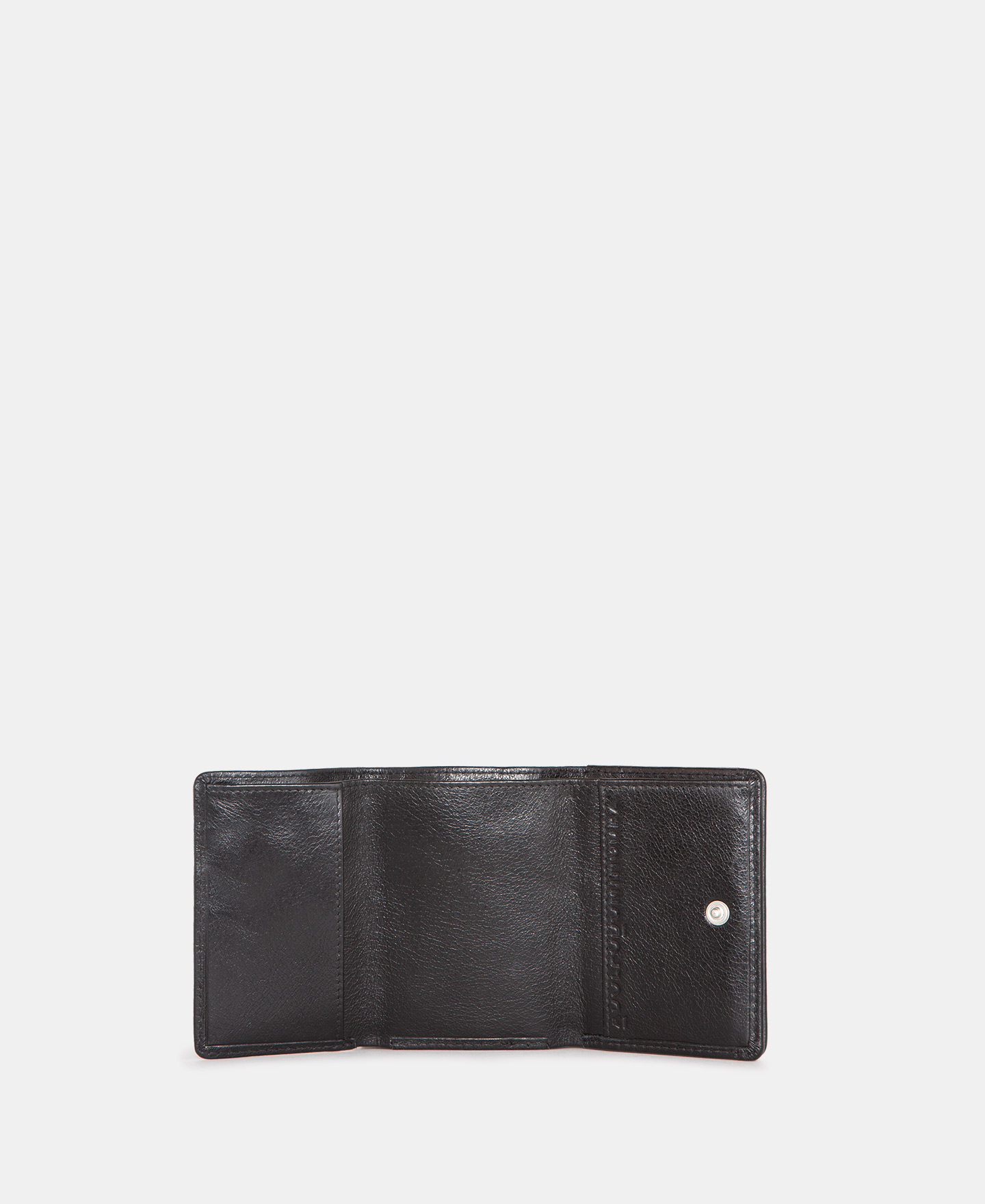 Semi-gloss leather wallet responsible image number 1