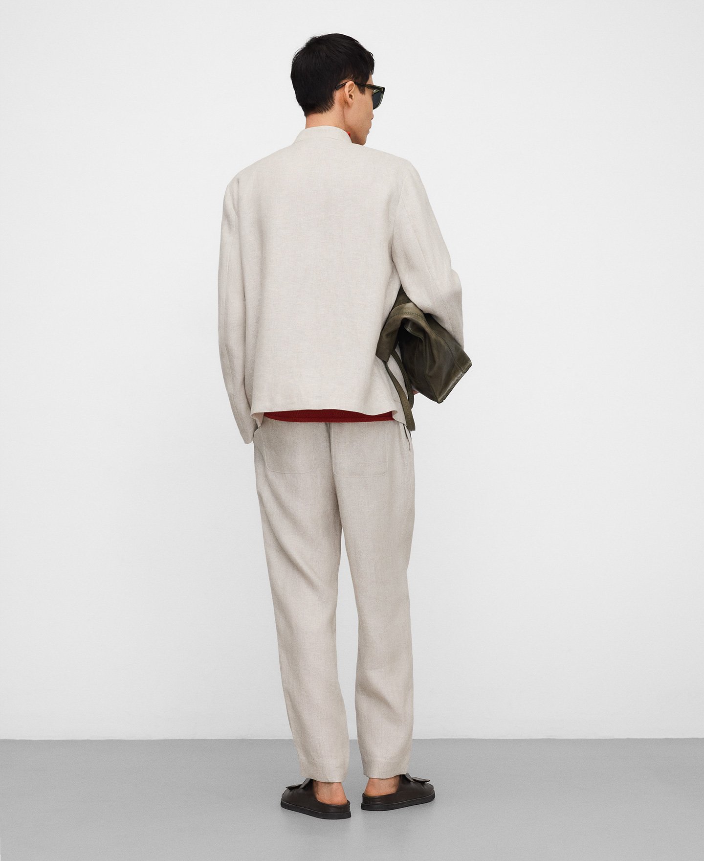 European linen semi-jogger trousers image number 2