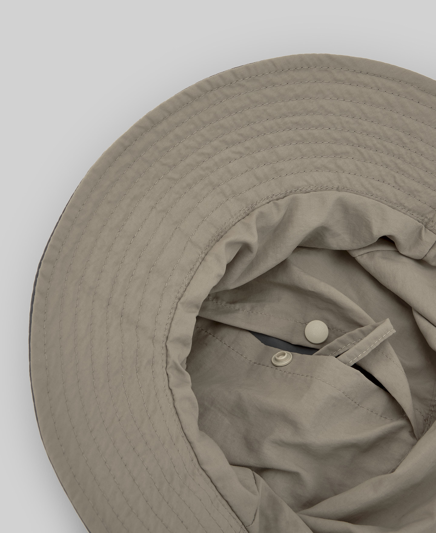 Sombrero impermeable reversible mujer image number 2
