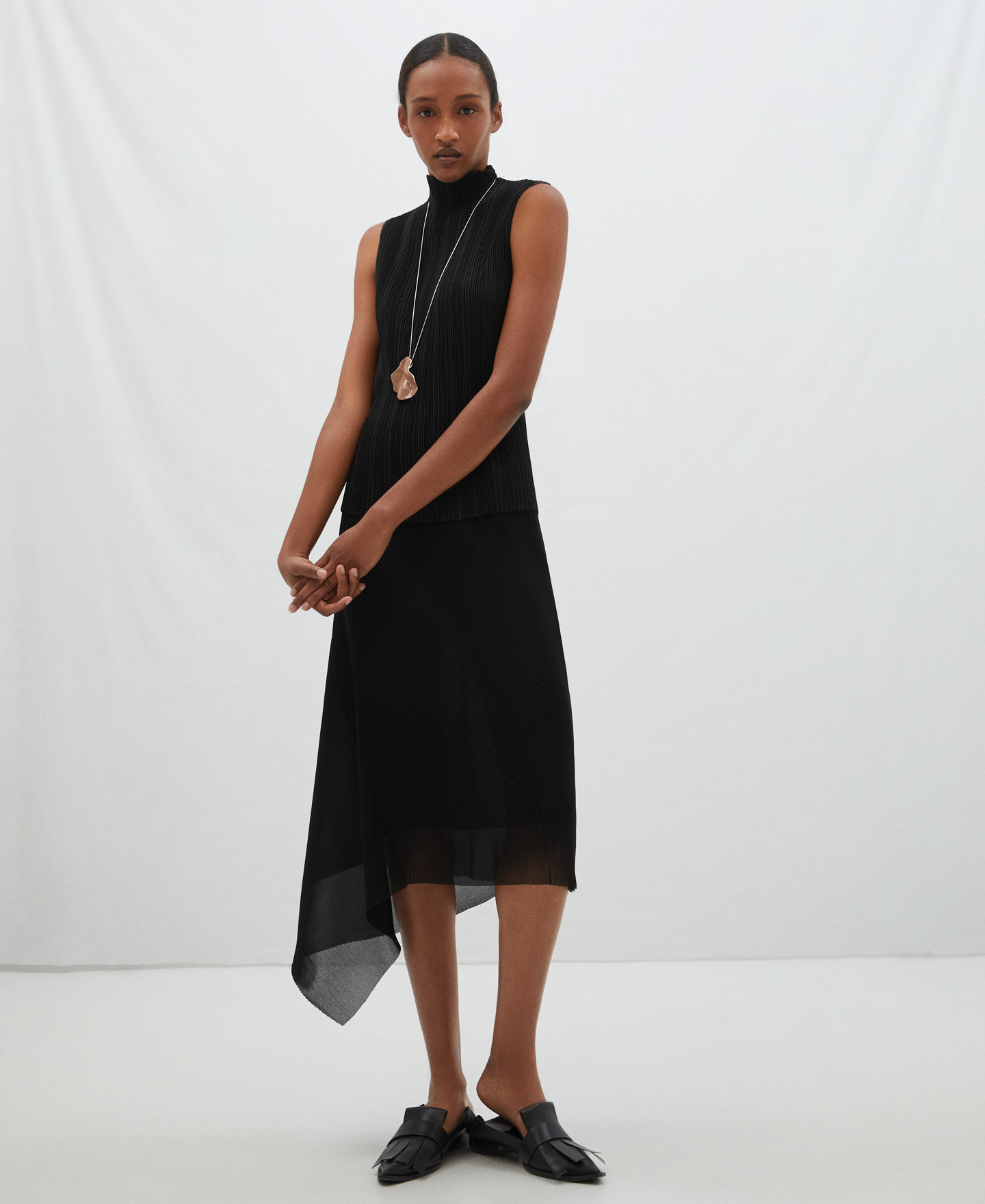 Asymmetric crinkle skirt image number 1