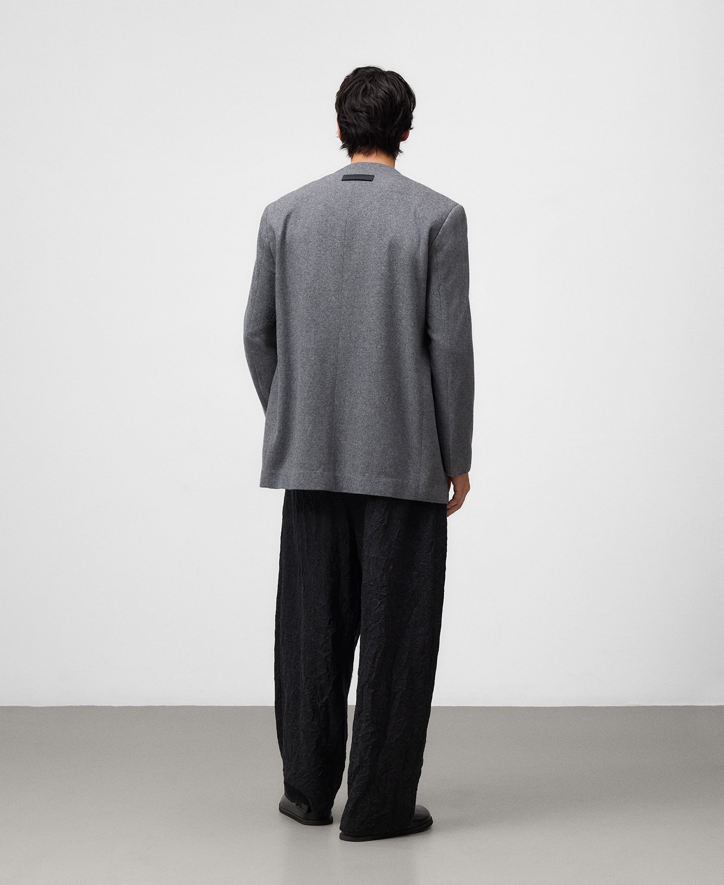 Relaxed fit blazer with no lapel man image number 2