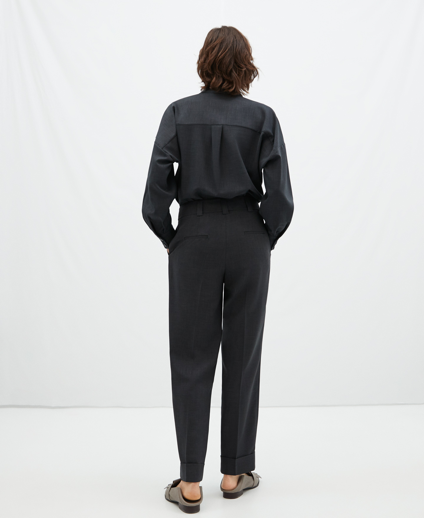 Banana fit pleated trousers image number 2