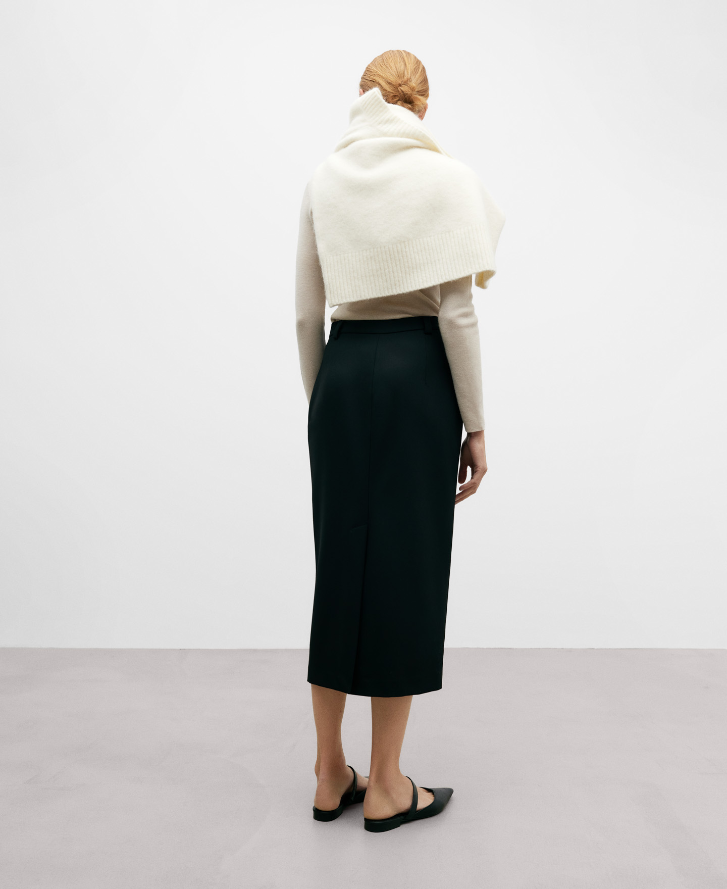 Black pencil skirt woman image number 2