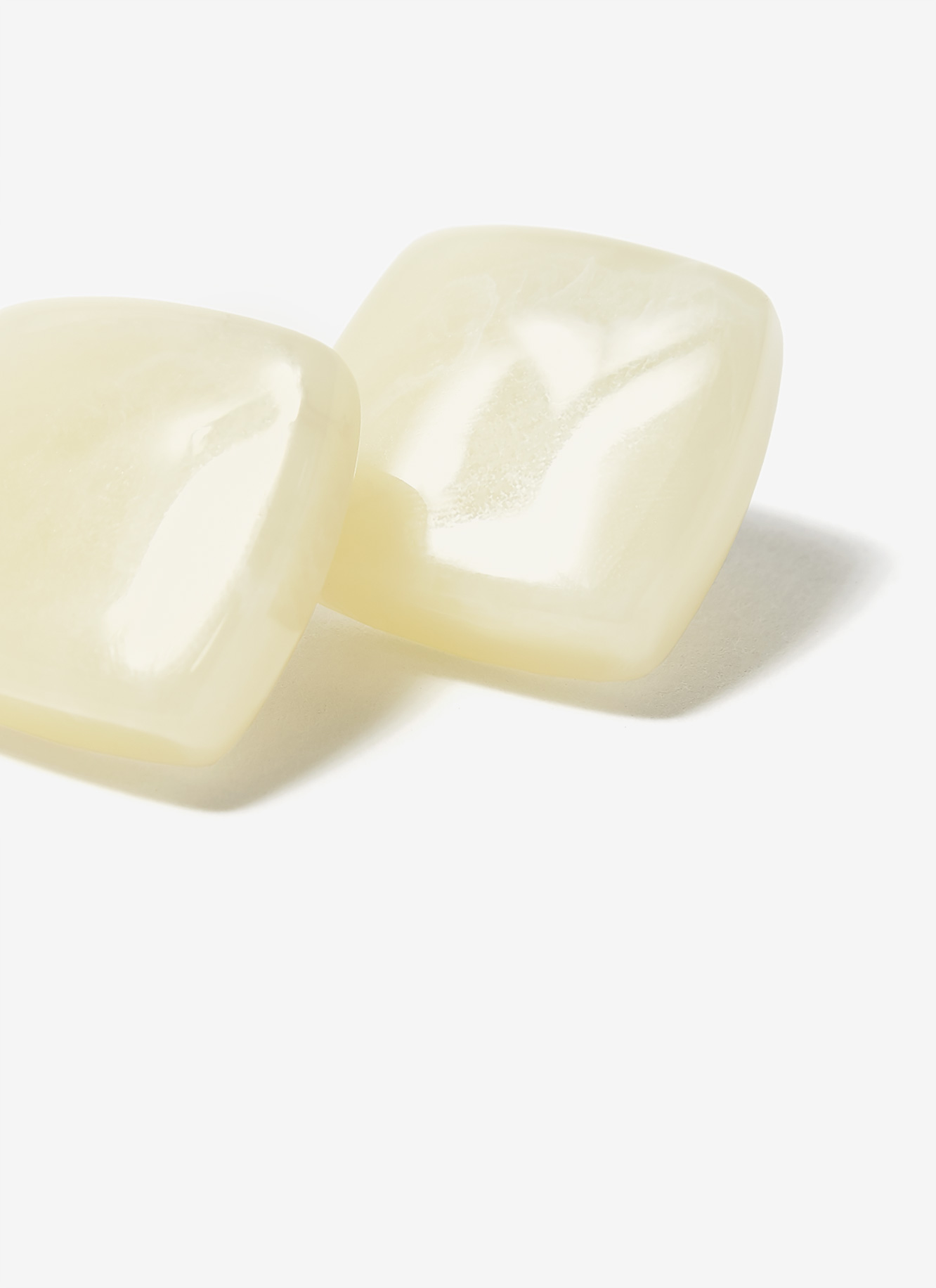 Resin quadrangular earrings image number 1
