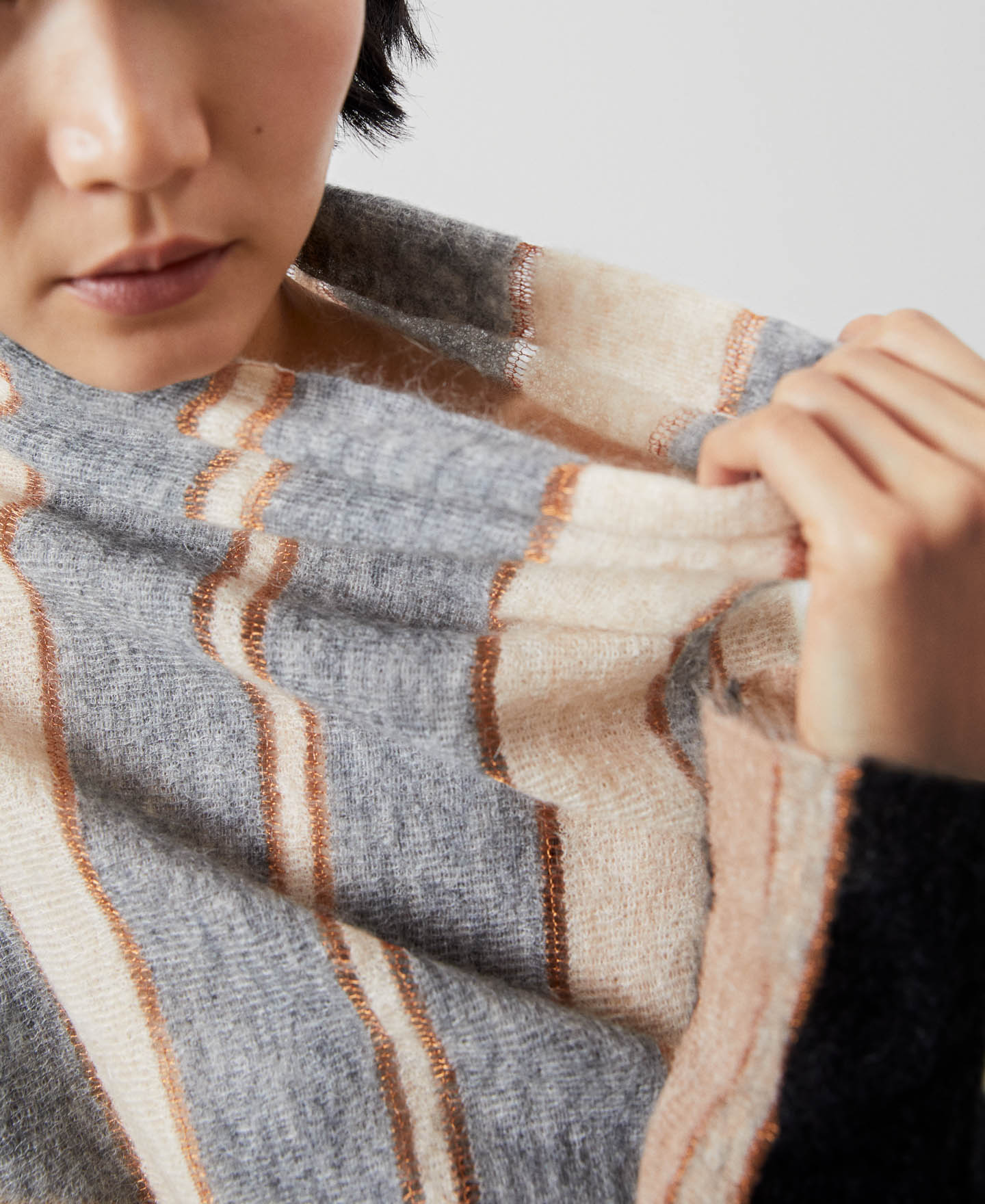 Mohair fabric intarsia sweater image number 3