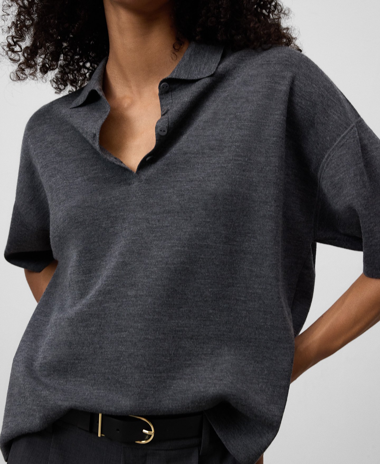 Polo oversize em malha para mulher image number 3