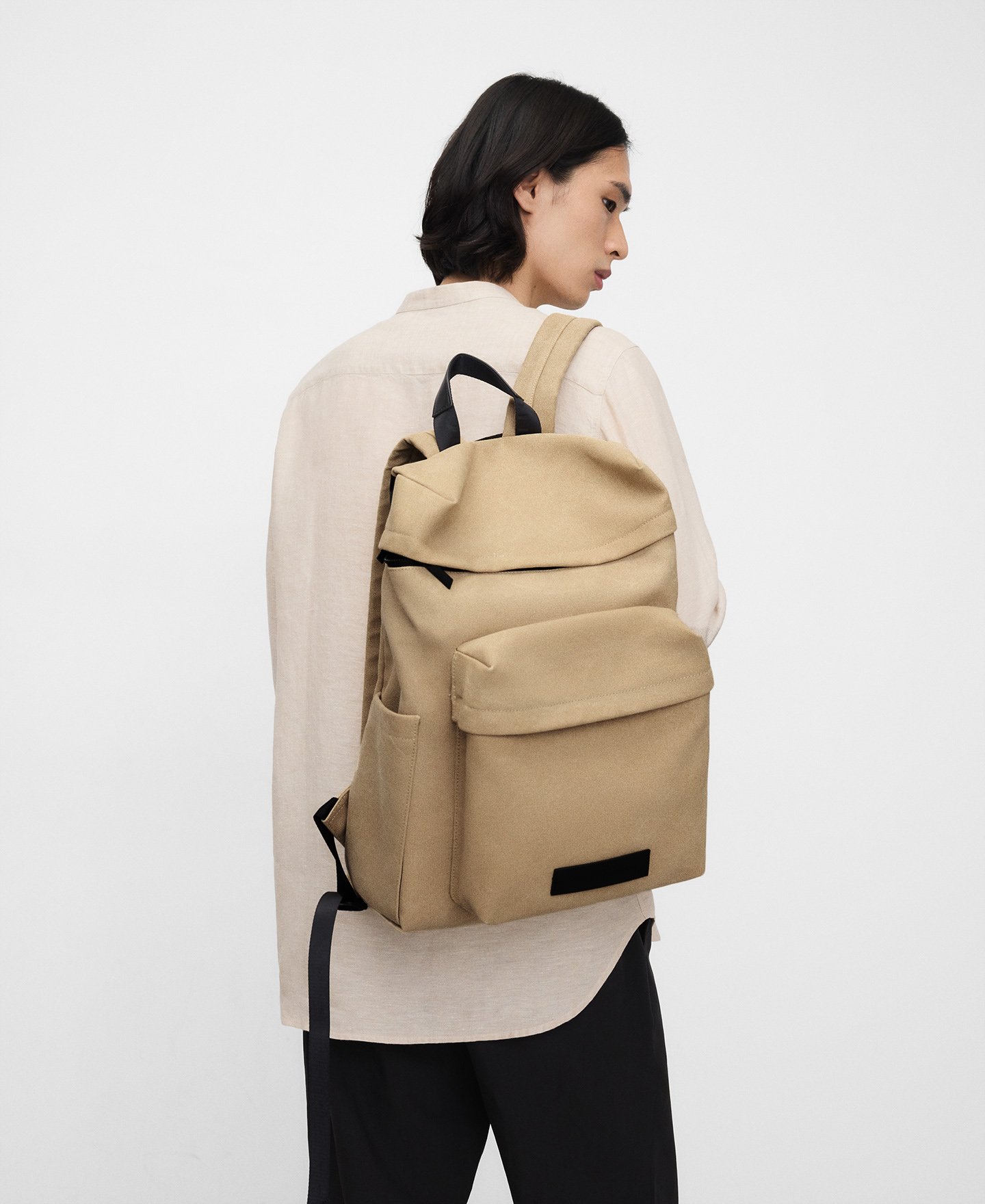 Mochila tejido maxi bolsillo image number 4