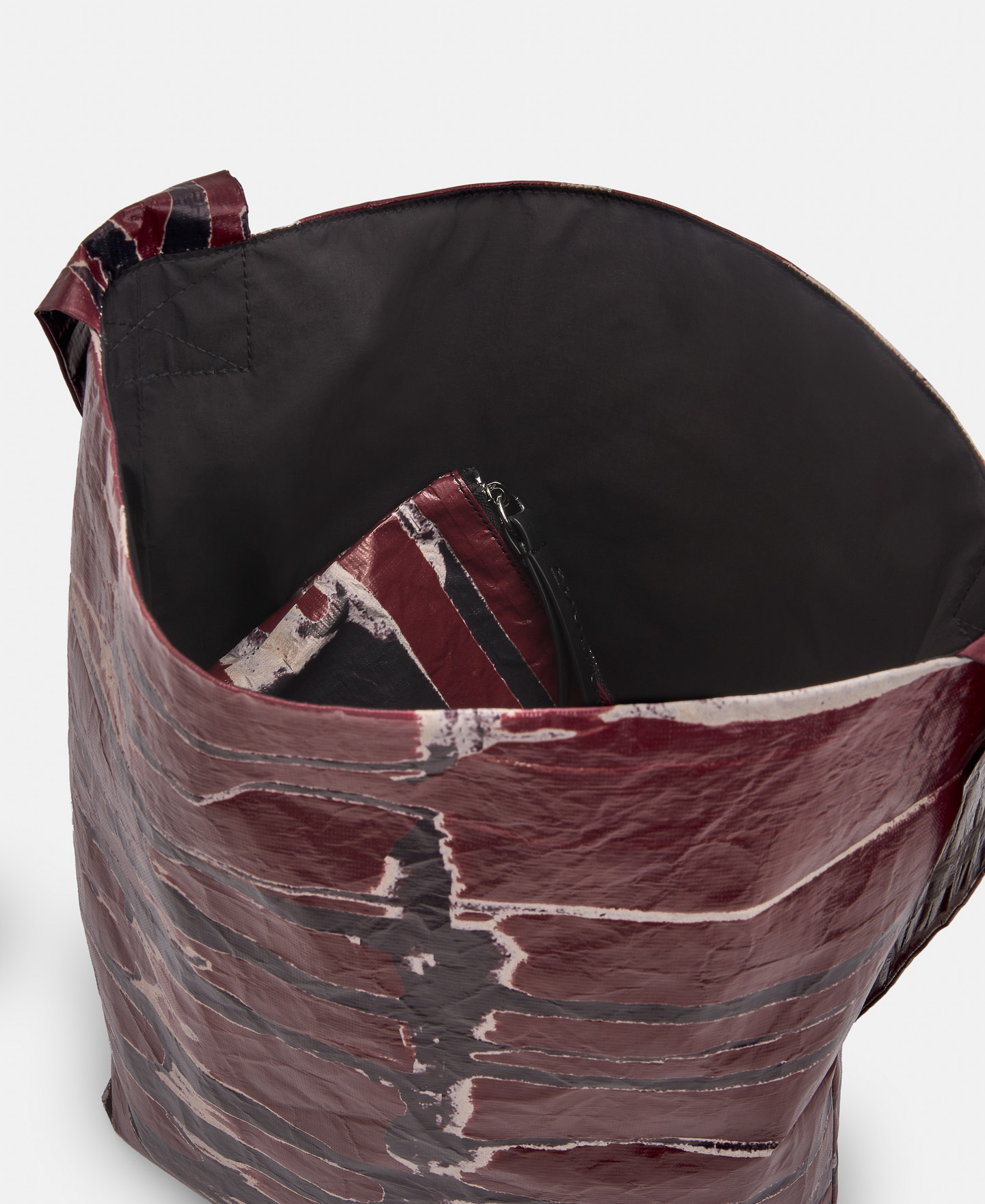 Bandolera en material reciclado image number 2
