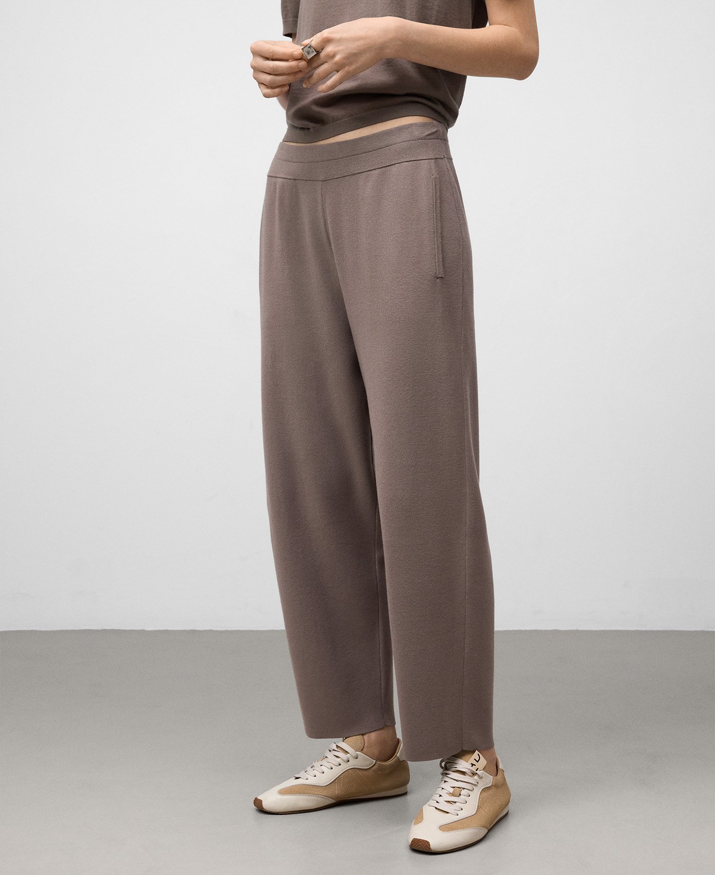 Knit jogger trousers woman image number 0