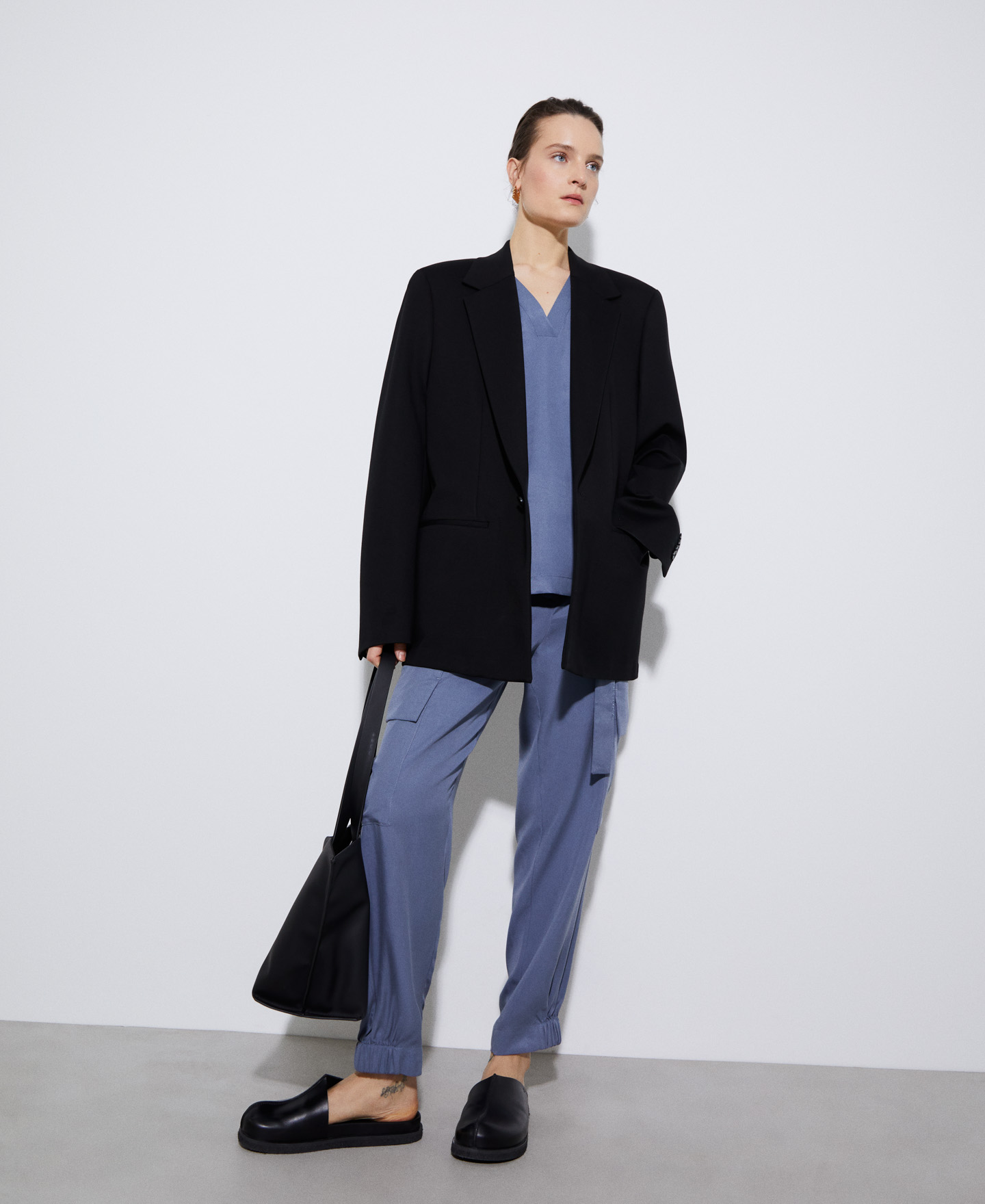 Lyocell cargo trousers image number 1