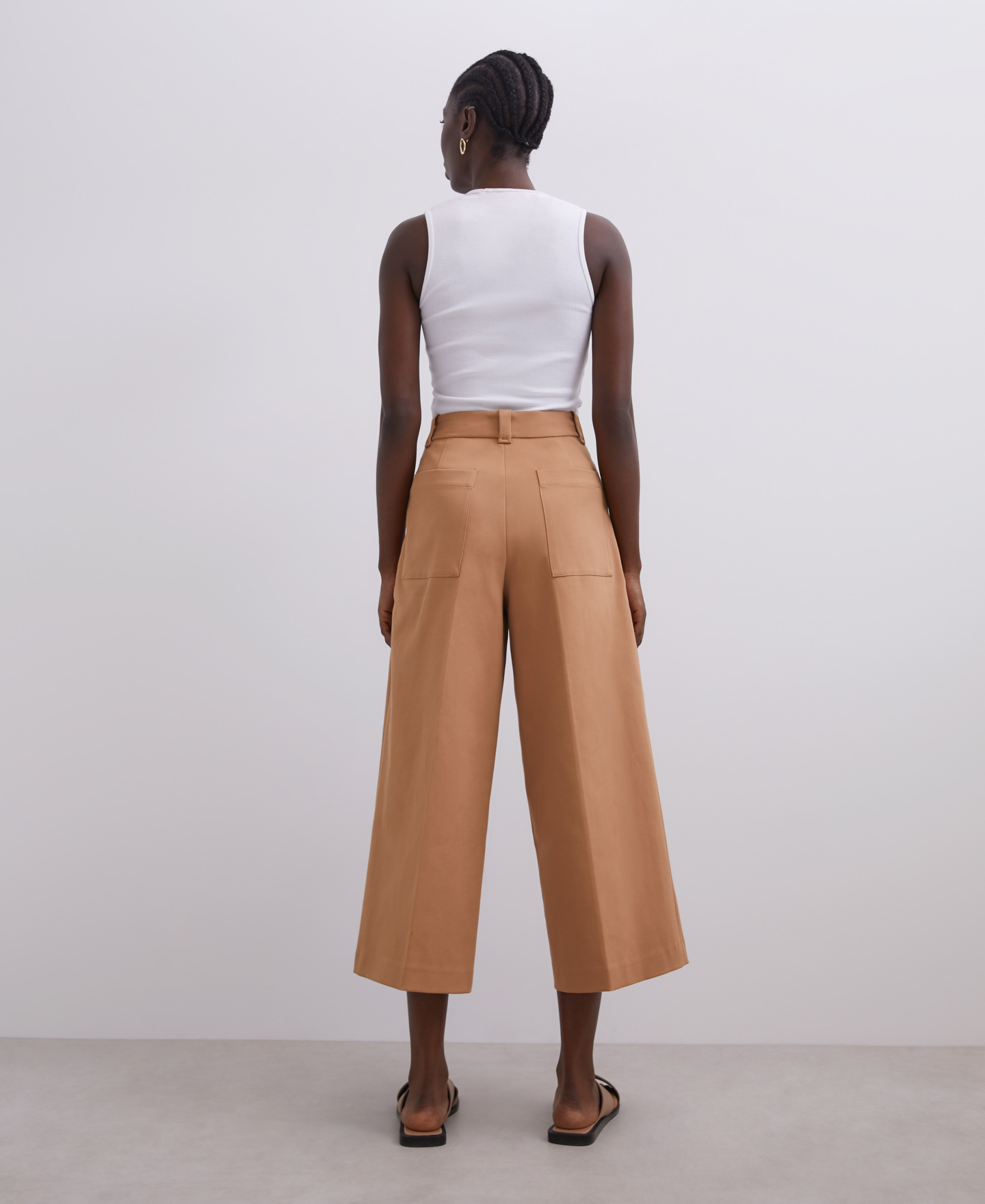 High-waist straight trousers in cotton image number 1
