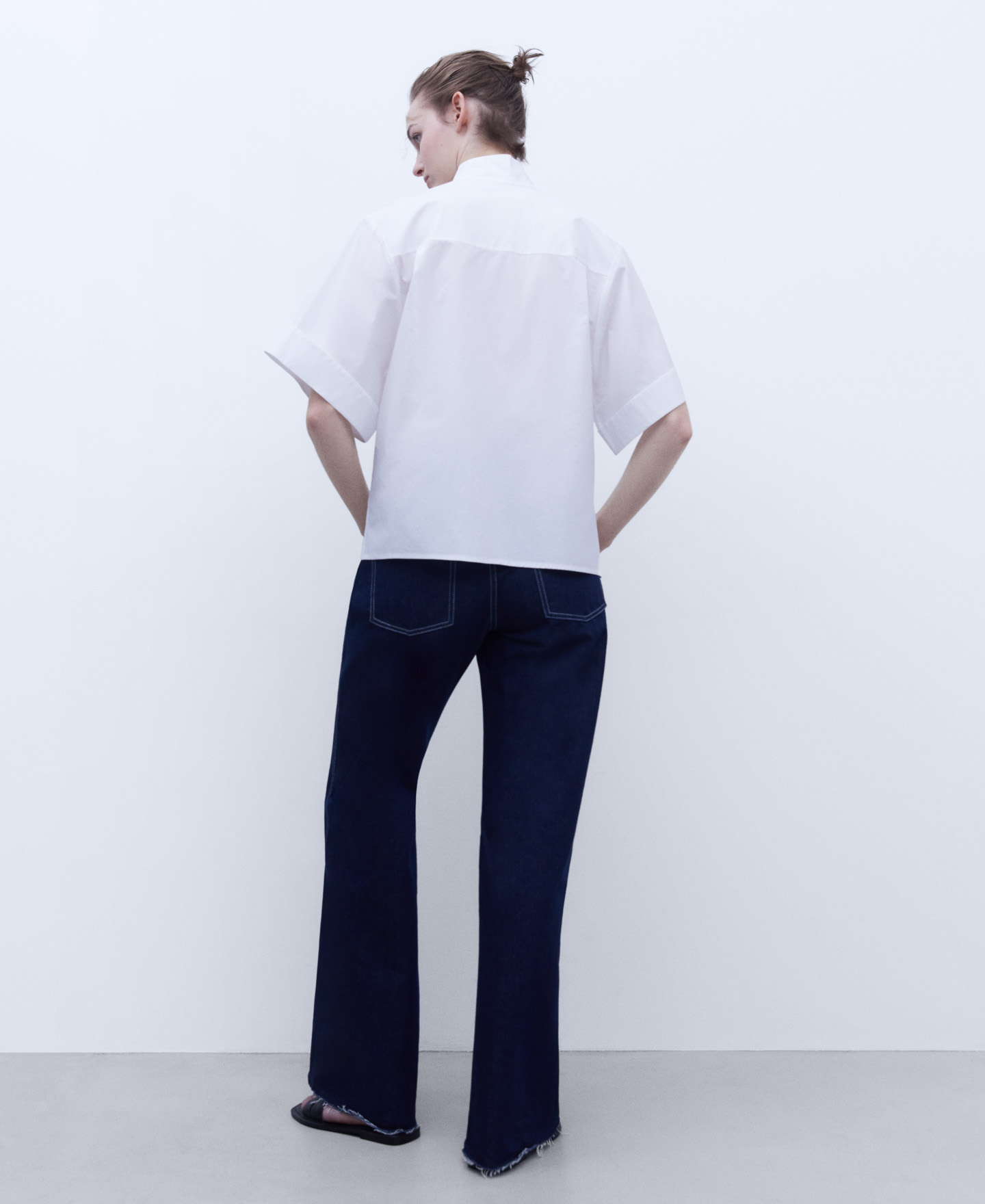 Mandarin collar short sleeve shirt image number 2