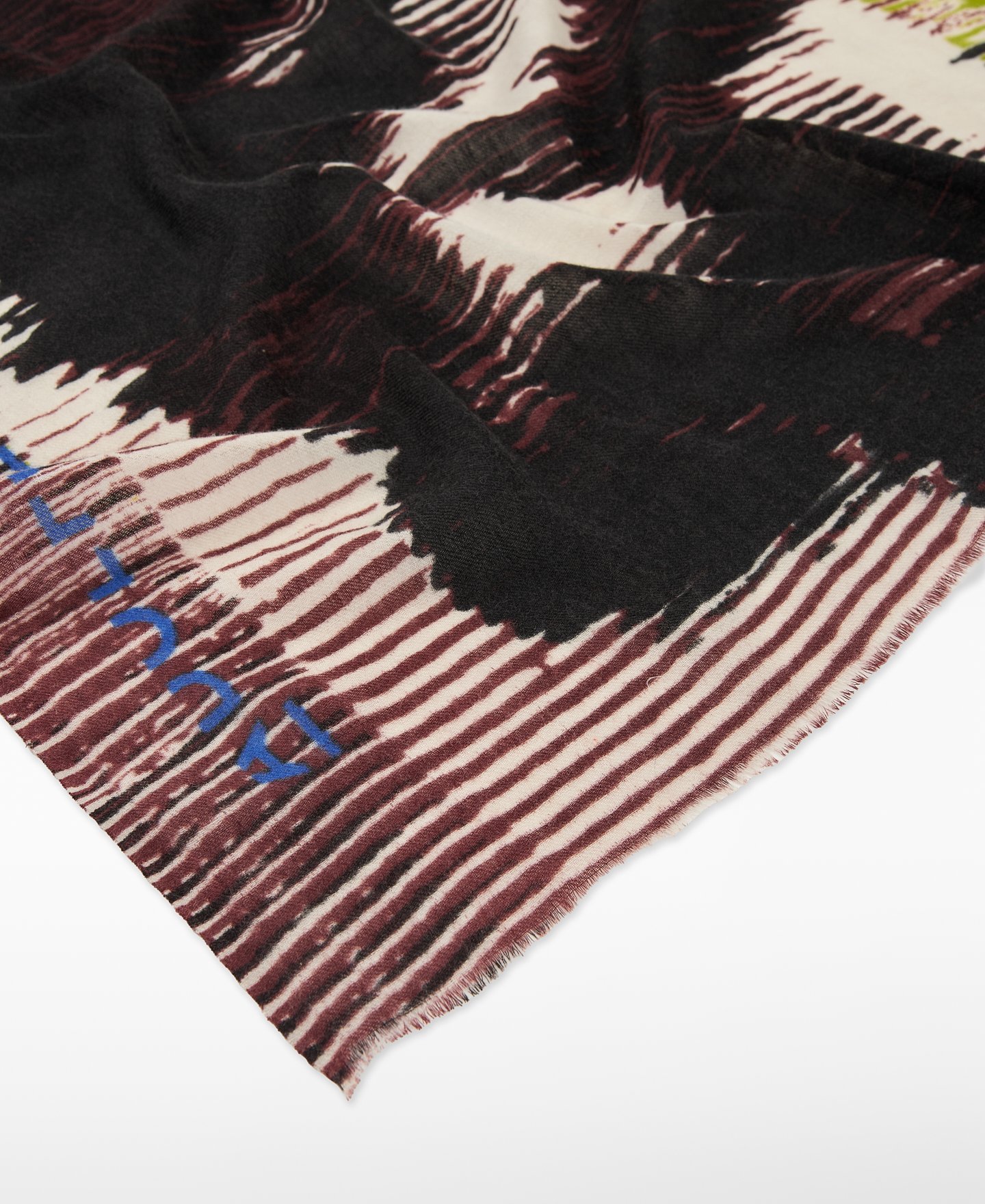 Chal estampado lana merino mujer image number 2