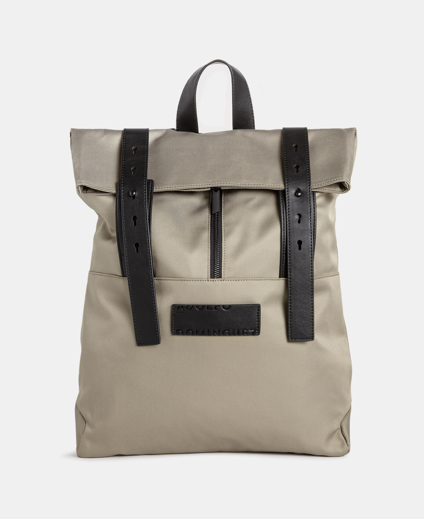 Mochila en nylon y textura piel image number 0