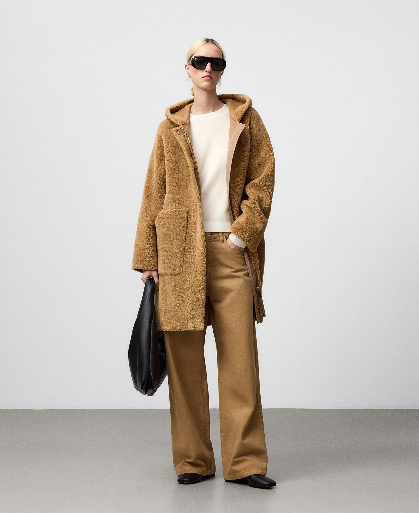 Faux shearling coat with hood woman image number 1