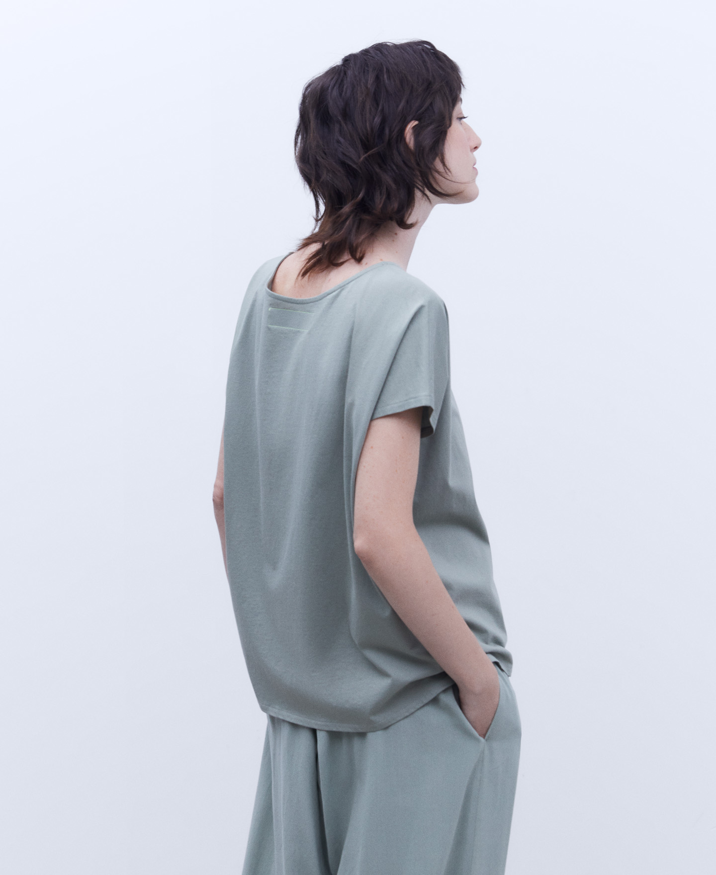 Cotton crew neckline T-shirt image number 2