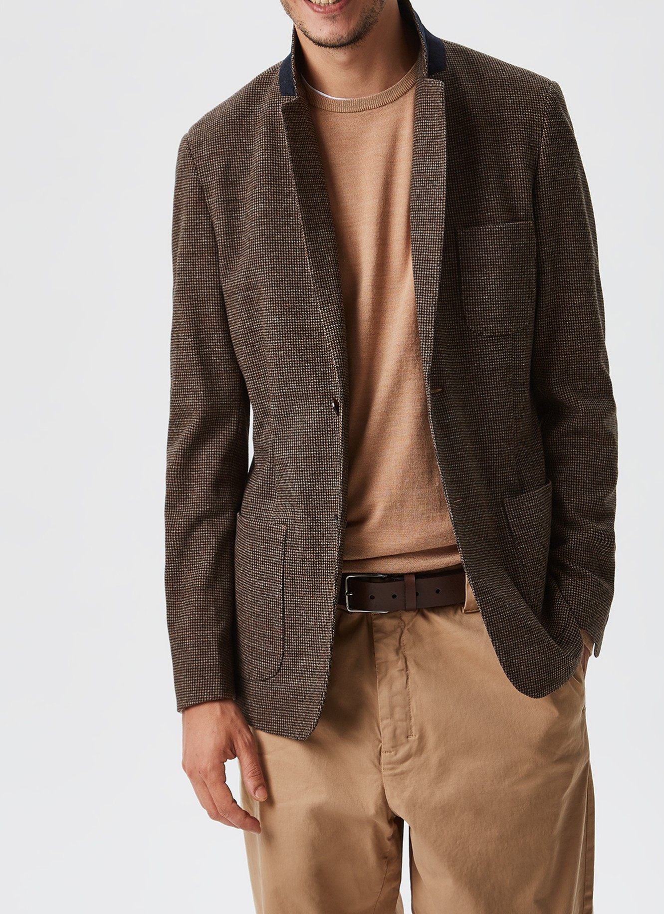 Jersey cuello caja en lana merino image number 4