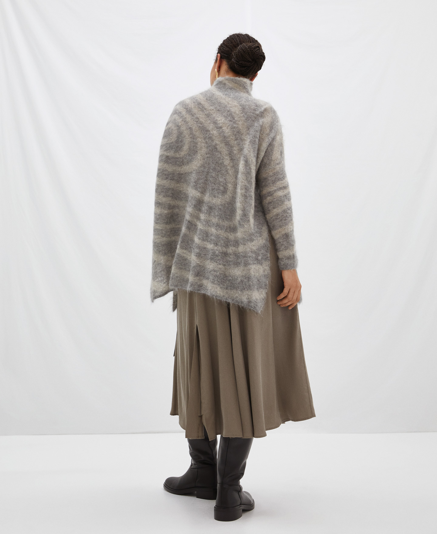 Oversize sweater with spiral print image number 2