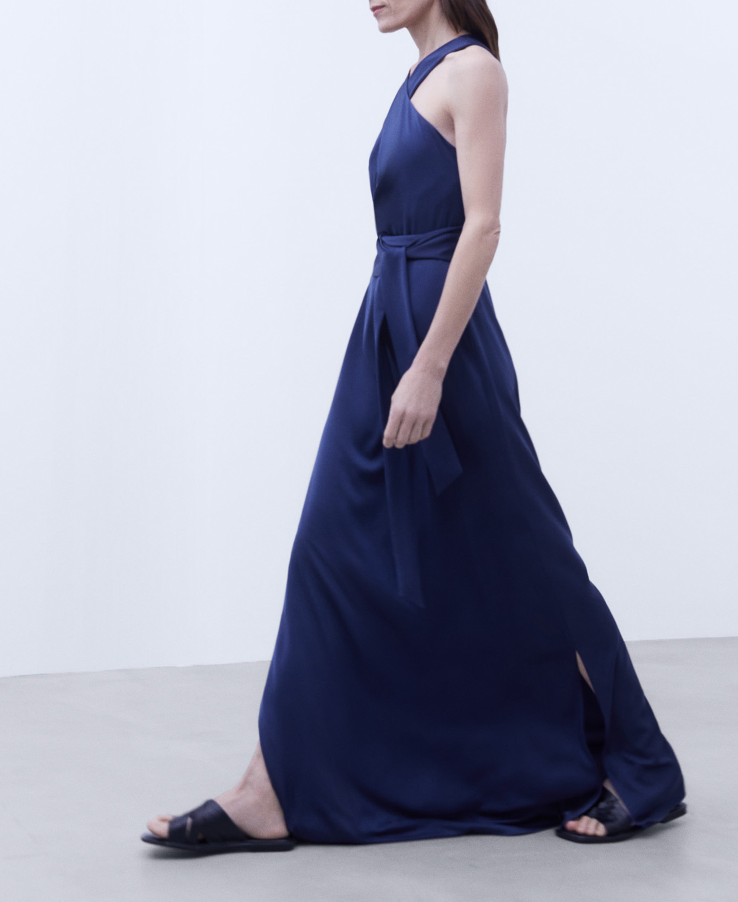 Vestido largo cuello halter image number 5