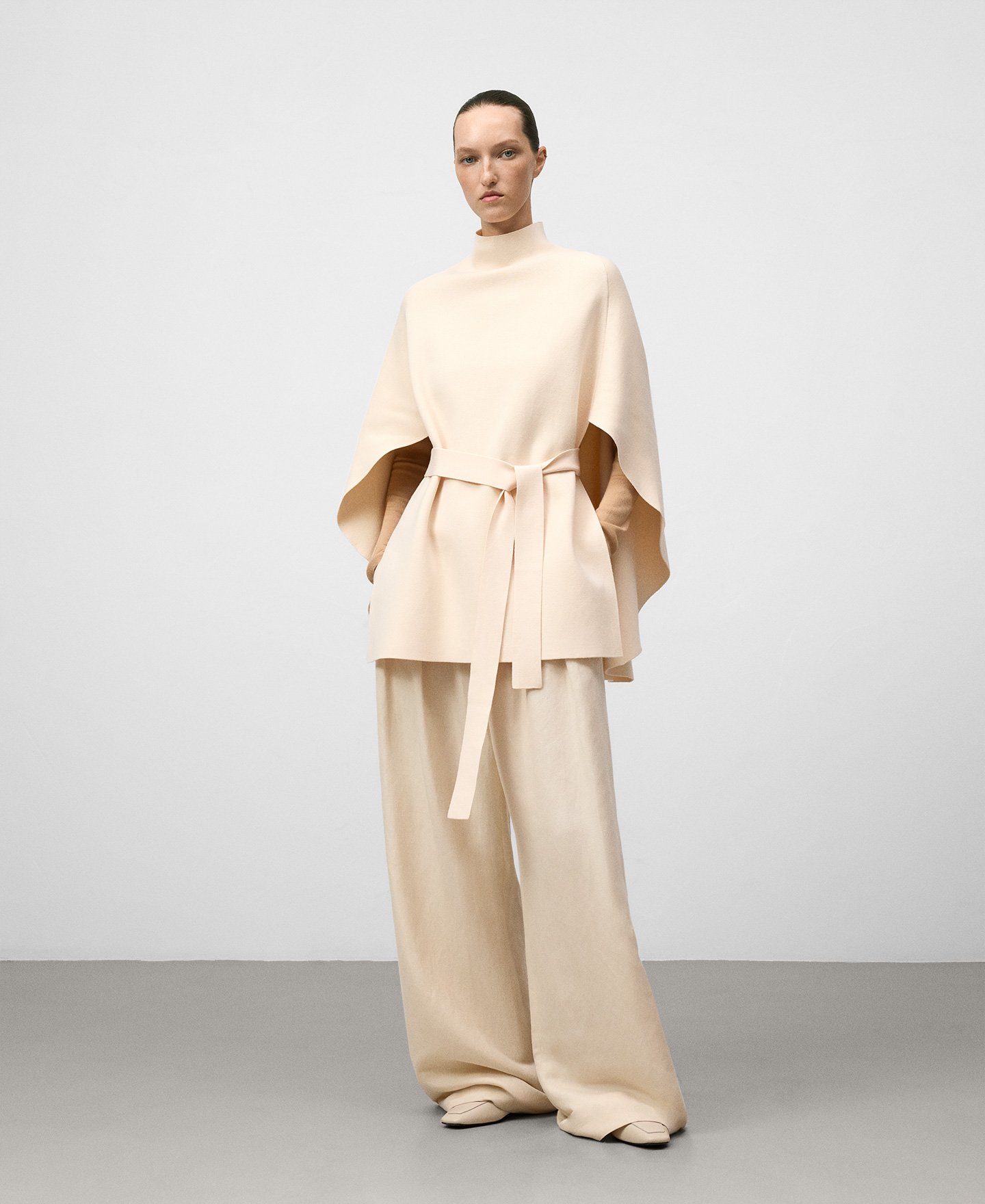 Knit cape with belt woman image number 1