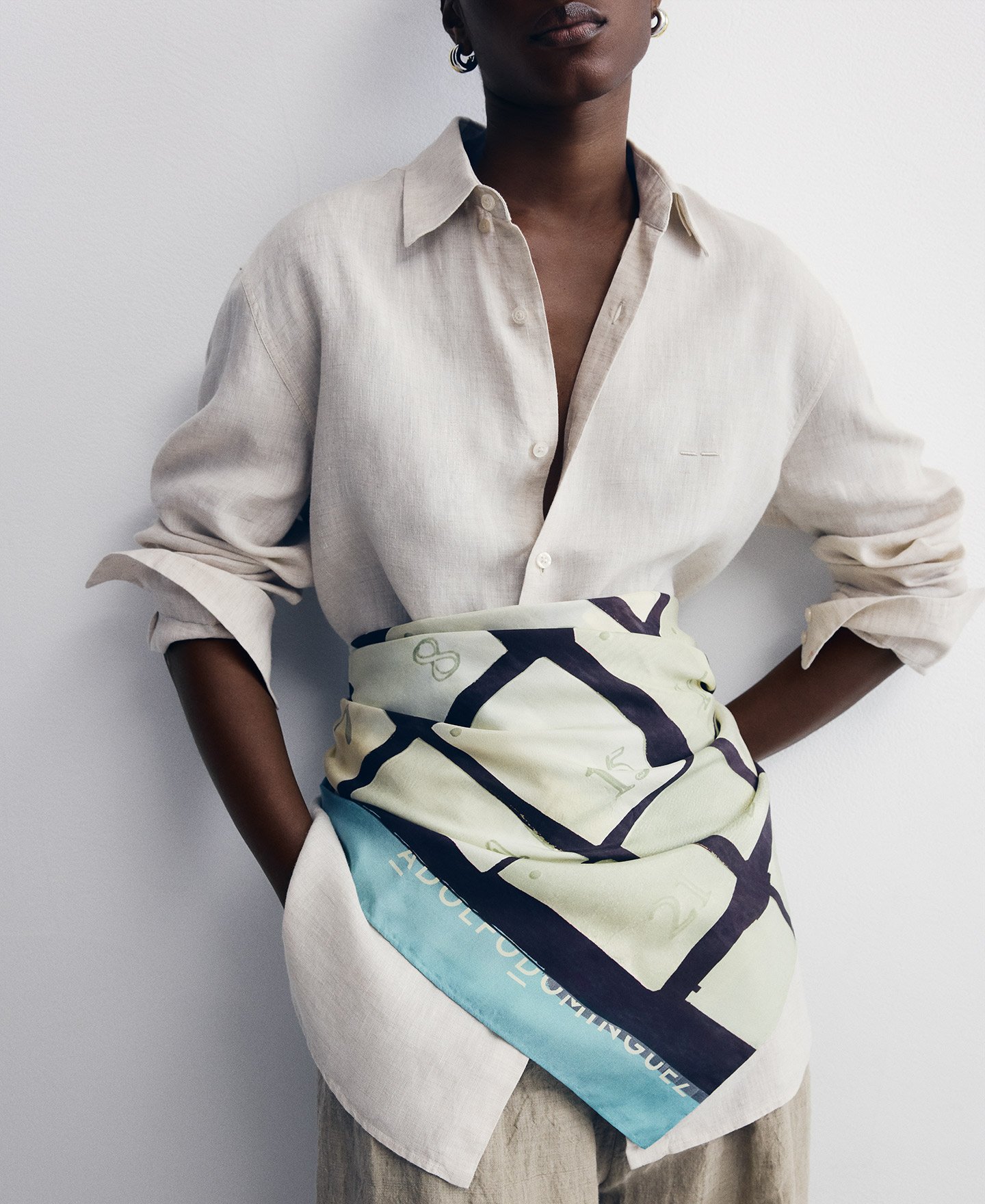 Silk maxi scarf with calendar pint image number 4