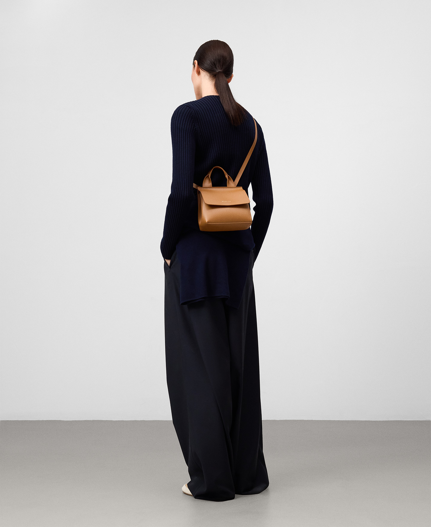 Mica flap small crossbody woman image number 5