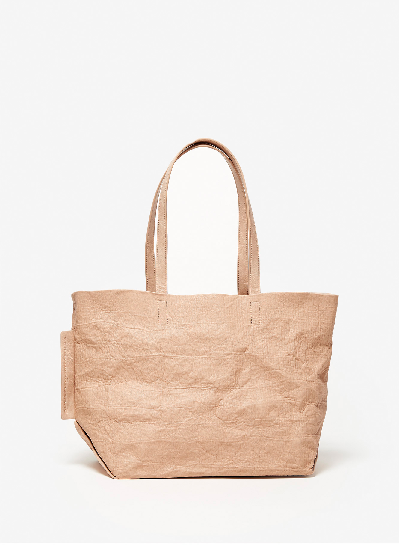 Shopper arrugado con bolsa extraíble image number 2