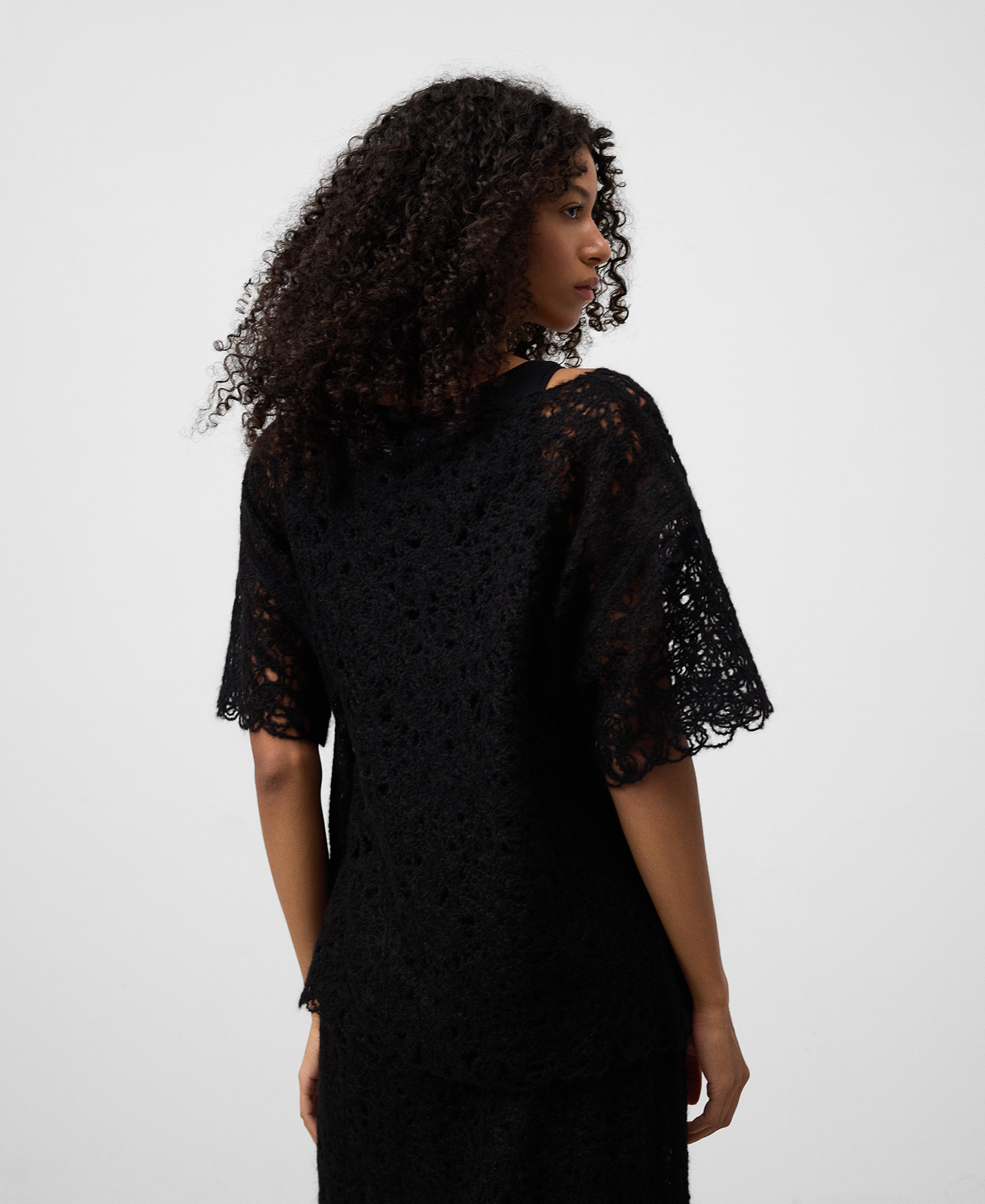 Embroidered knit top woman image number 2