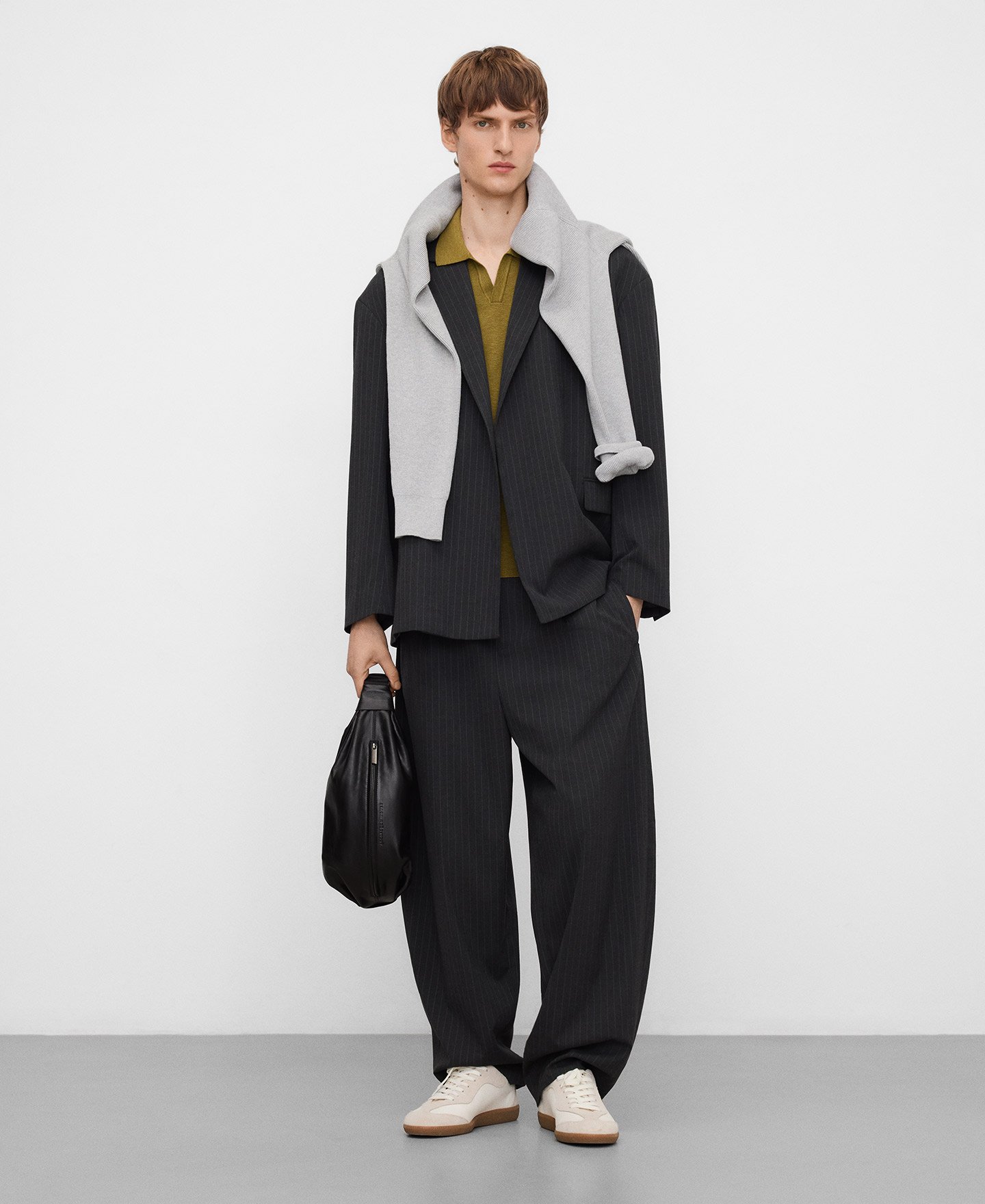 Polo cuello pico microtextura image number 1