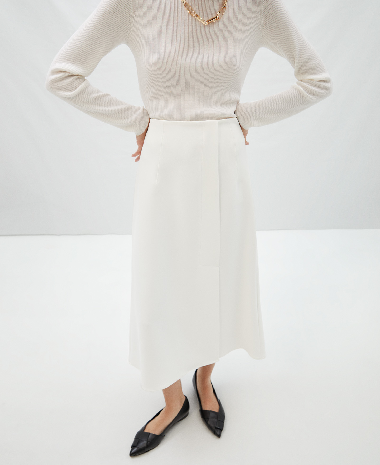Flared skirt with side slit image number 0