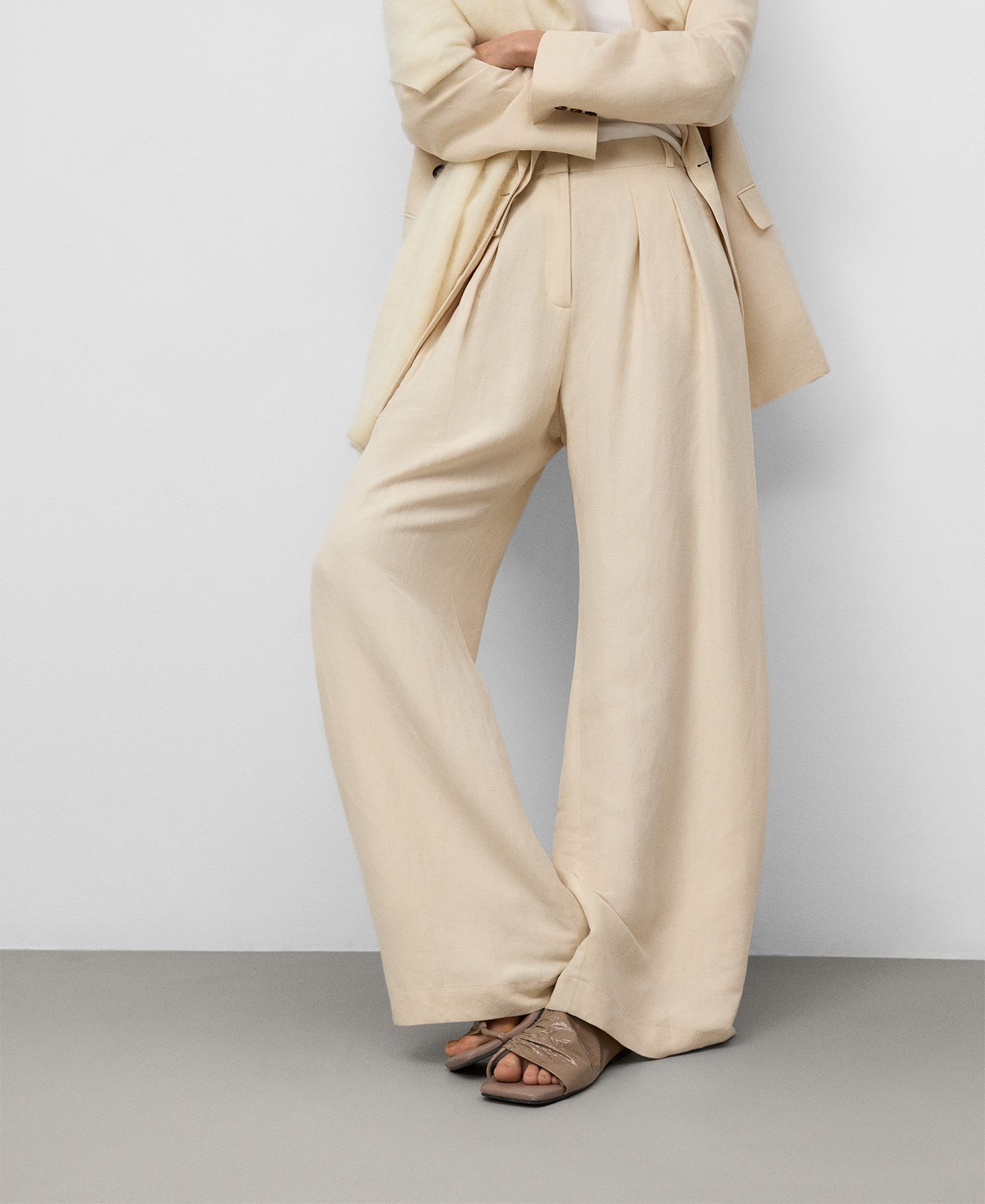European linen blend trousers woman image number 0