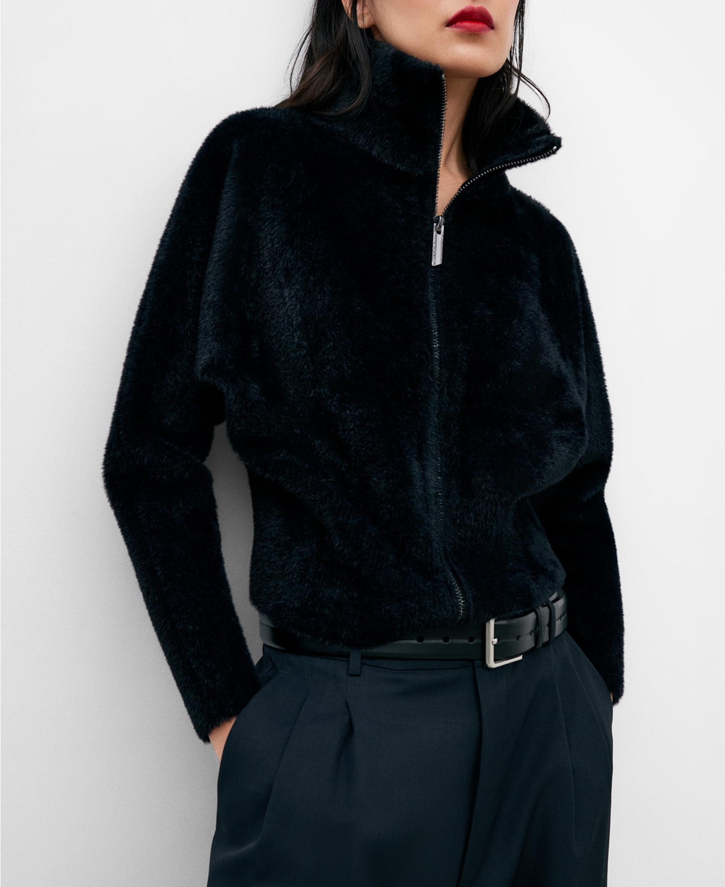 Black fleece jacket for women image number 0