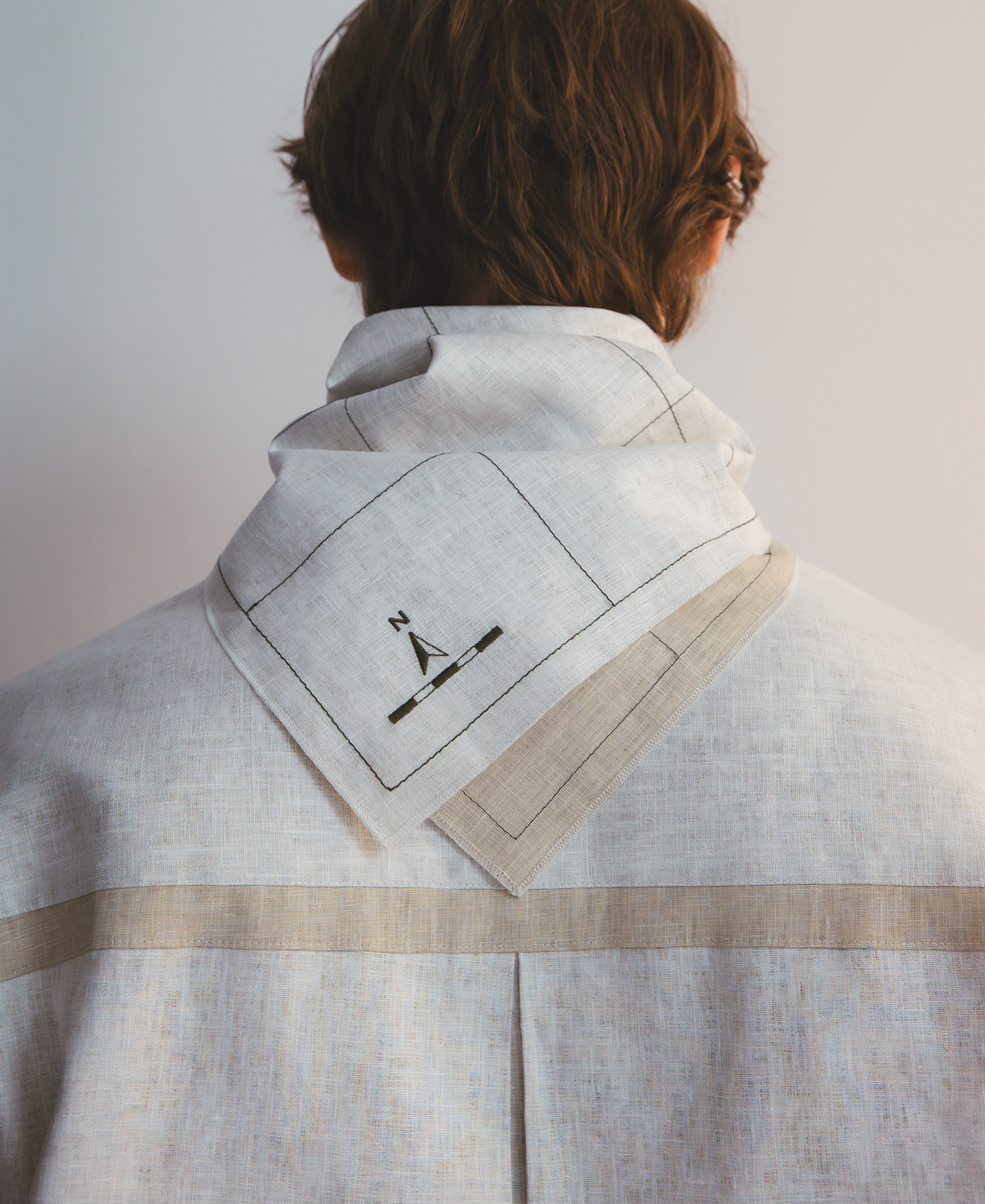 European linen printed key shirt man image number 2
