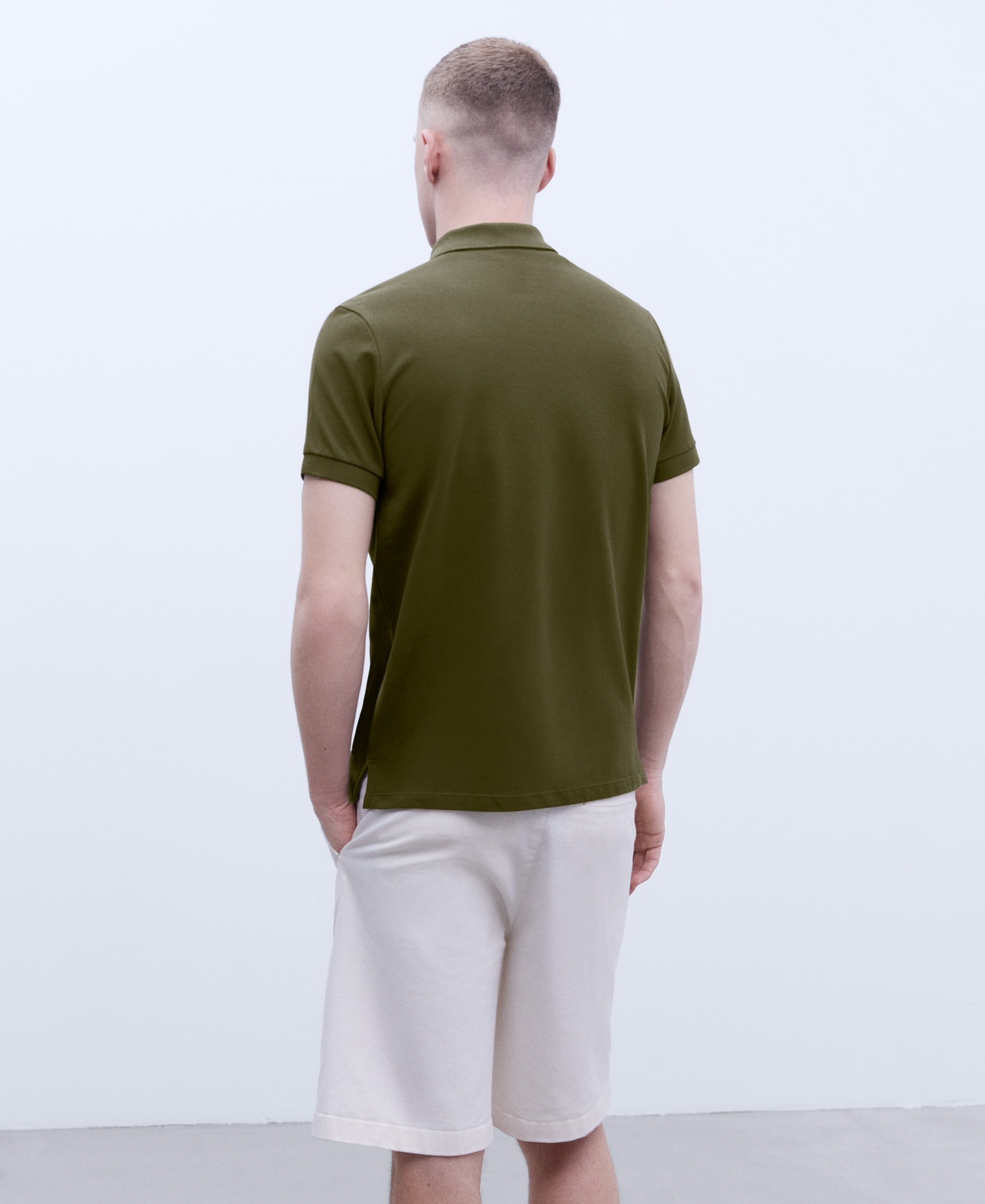 Polo slim fit en algodón image number 2