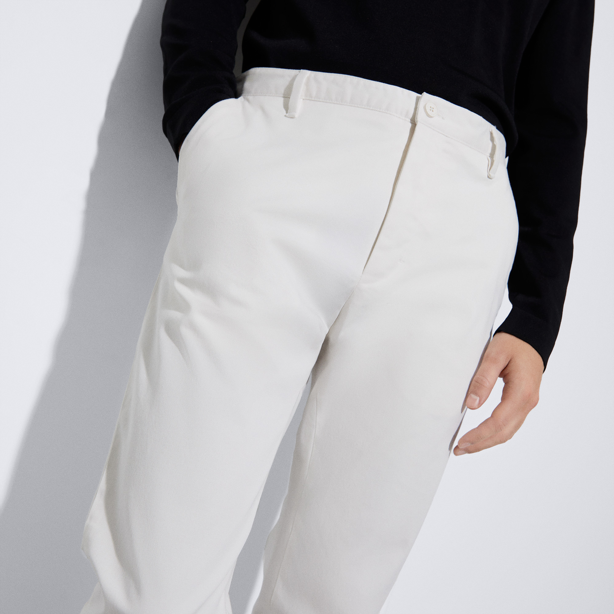 Pantalón chino en algodón responsable image number 3