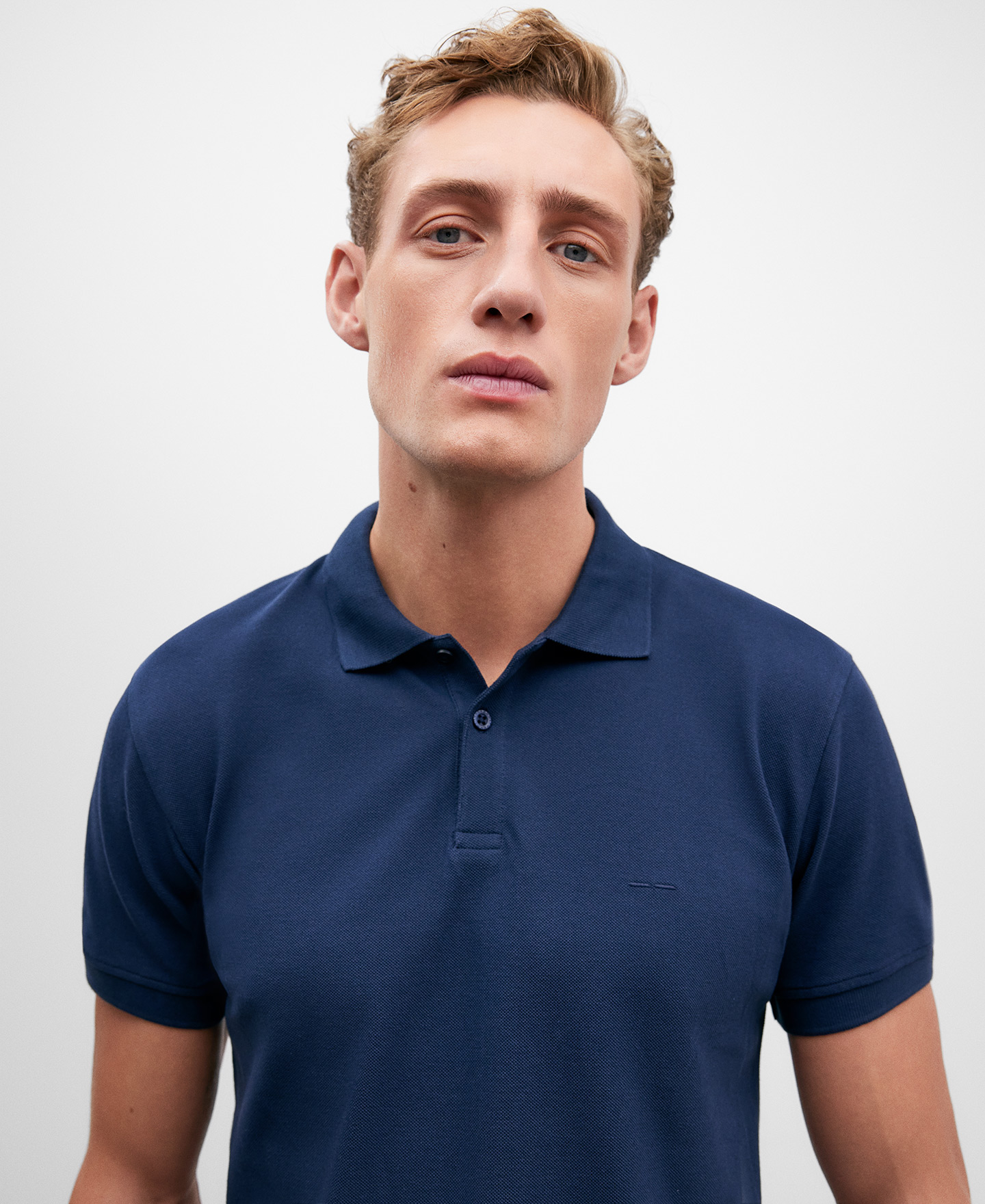Polo piqué azul-marinho em algodão para homem image number 3