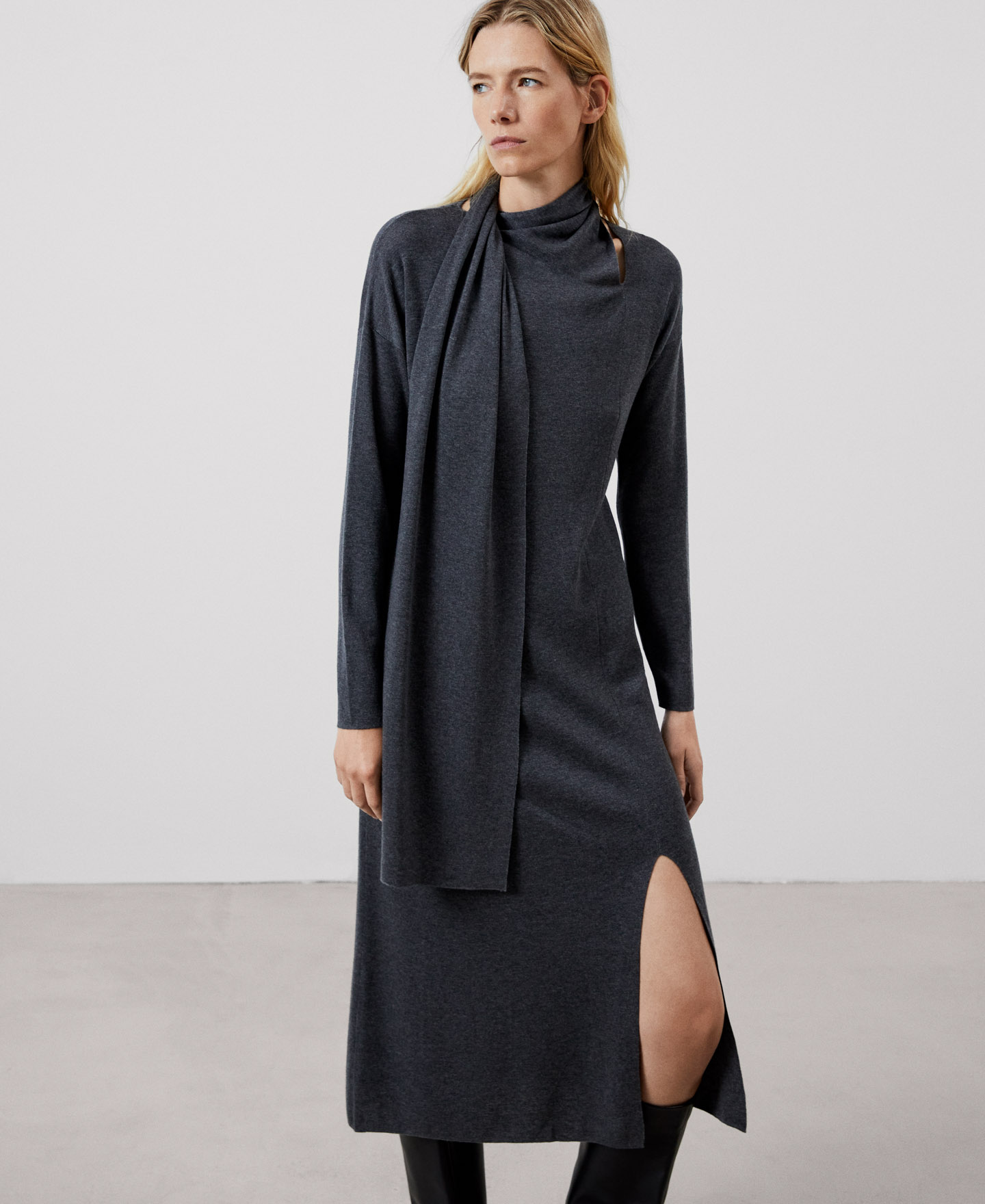 Long scarf-collar dress in lyocell image number 0