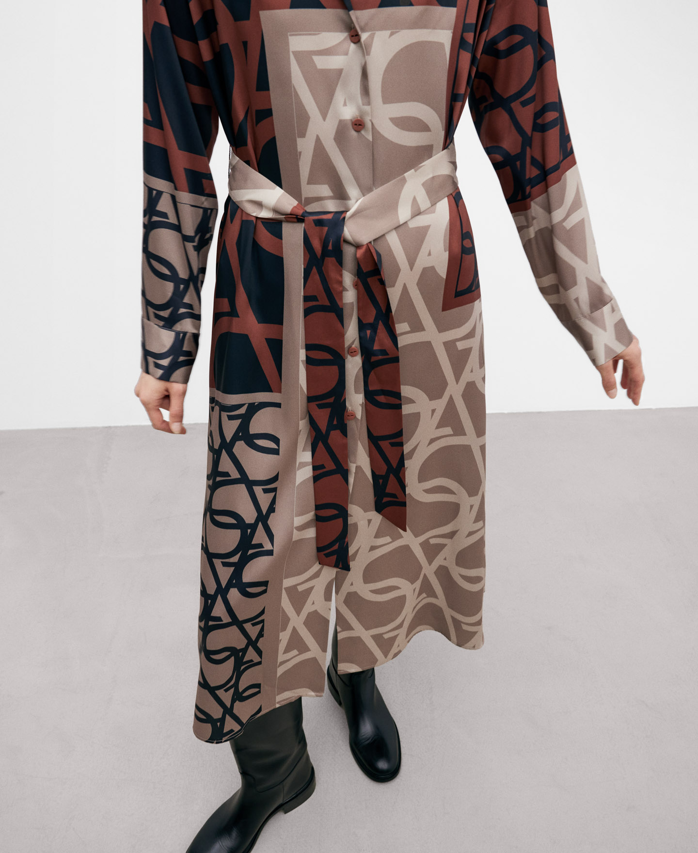 Recycled polyester dress for women image number 3