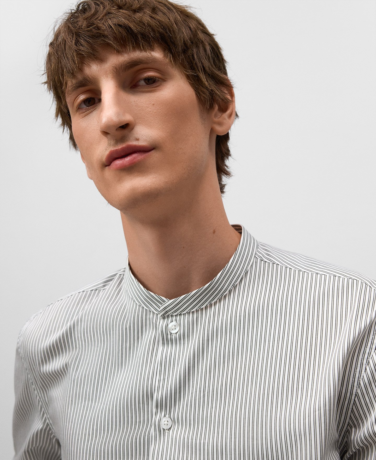 Mandarin collar striped shirt man image number 3