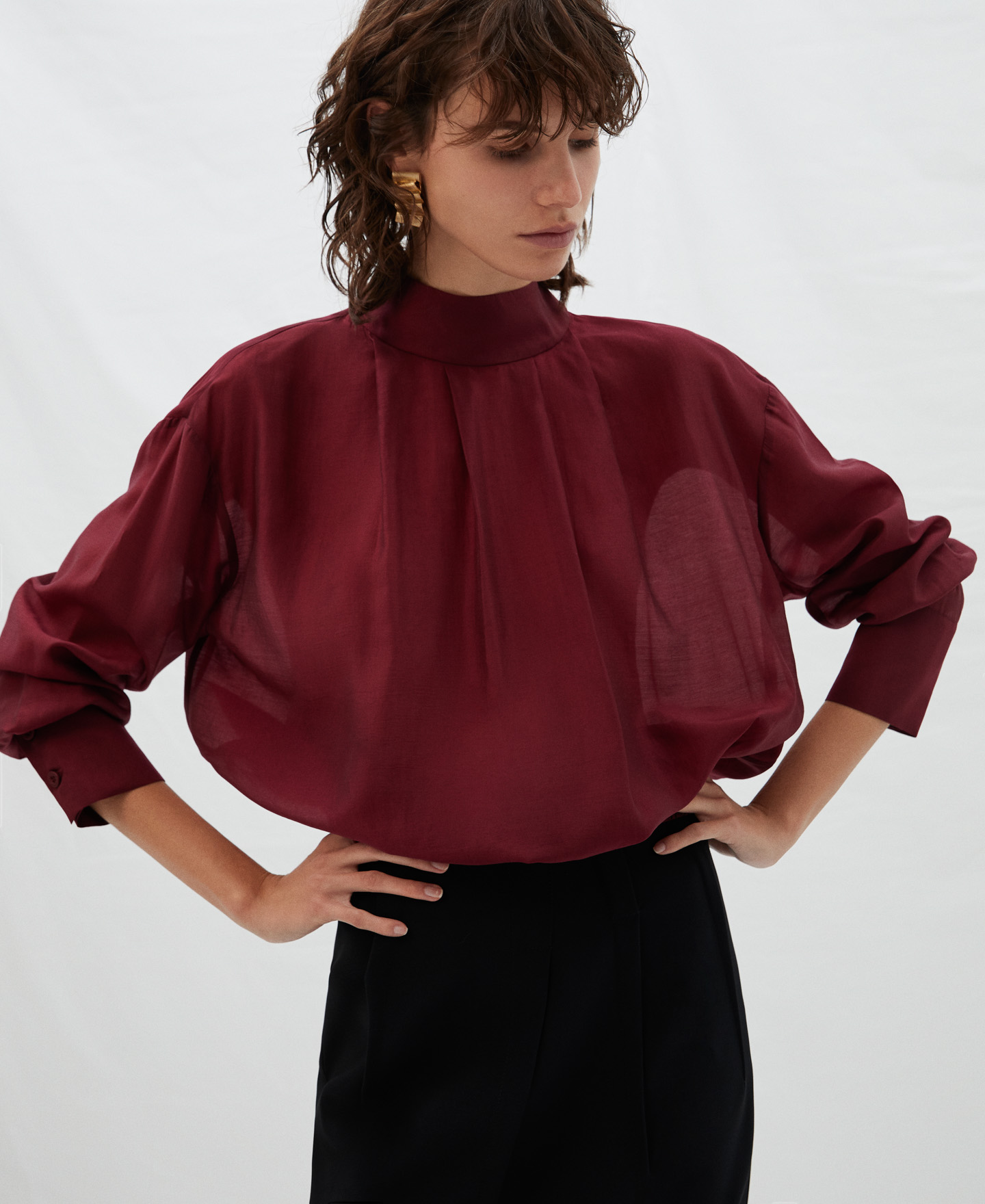 Blusa con frunces en lyocell image number 0